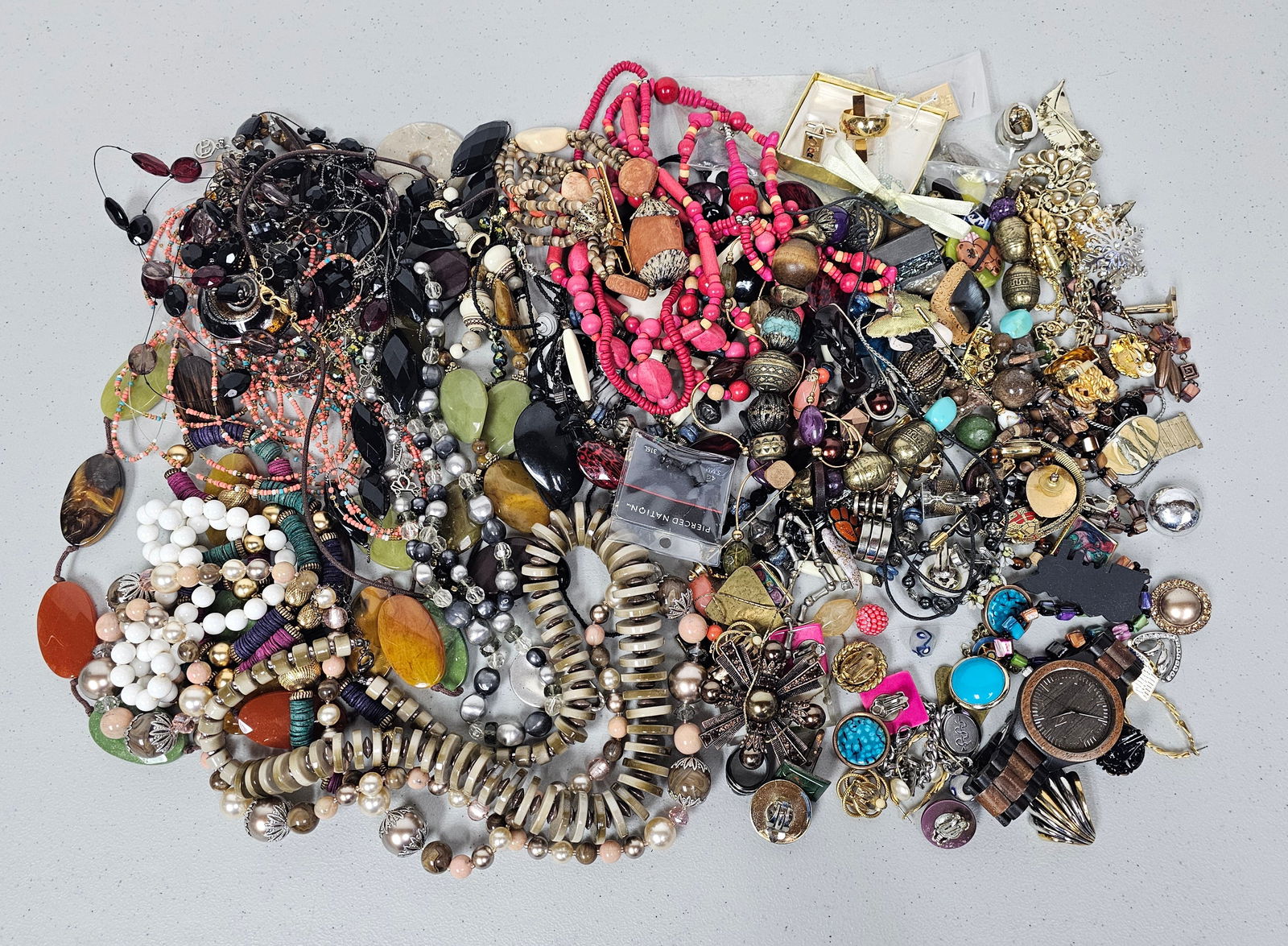 Mystery Jewelry Grab Bag Lot #3 What Will You Find???: Lot weighs 5lb 4oz Contents not inspected.