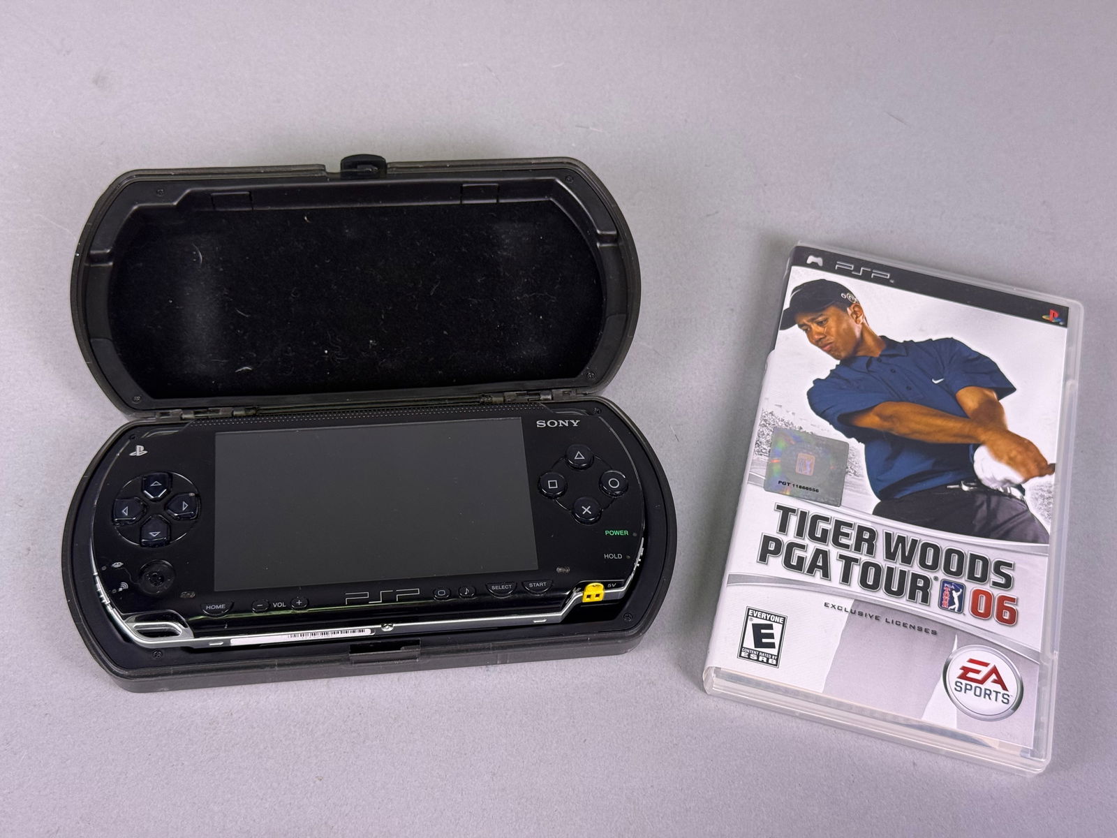 Sony PlayStation Portable PSP-1001 Handheld Console with Case and Game (1 of 6)