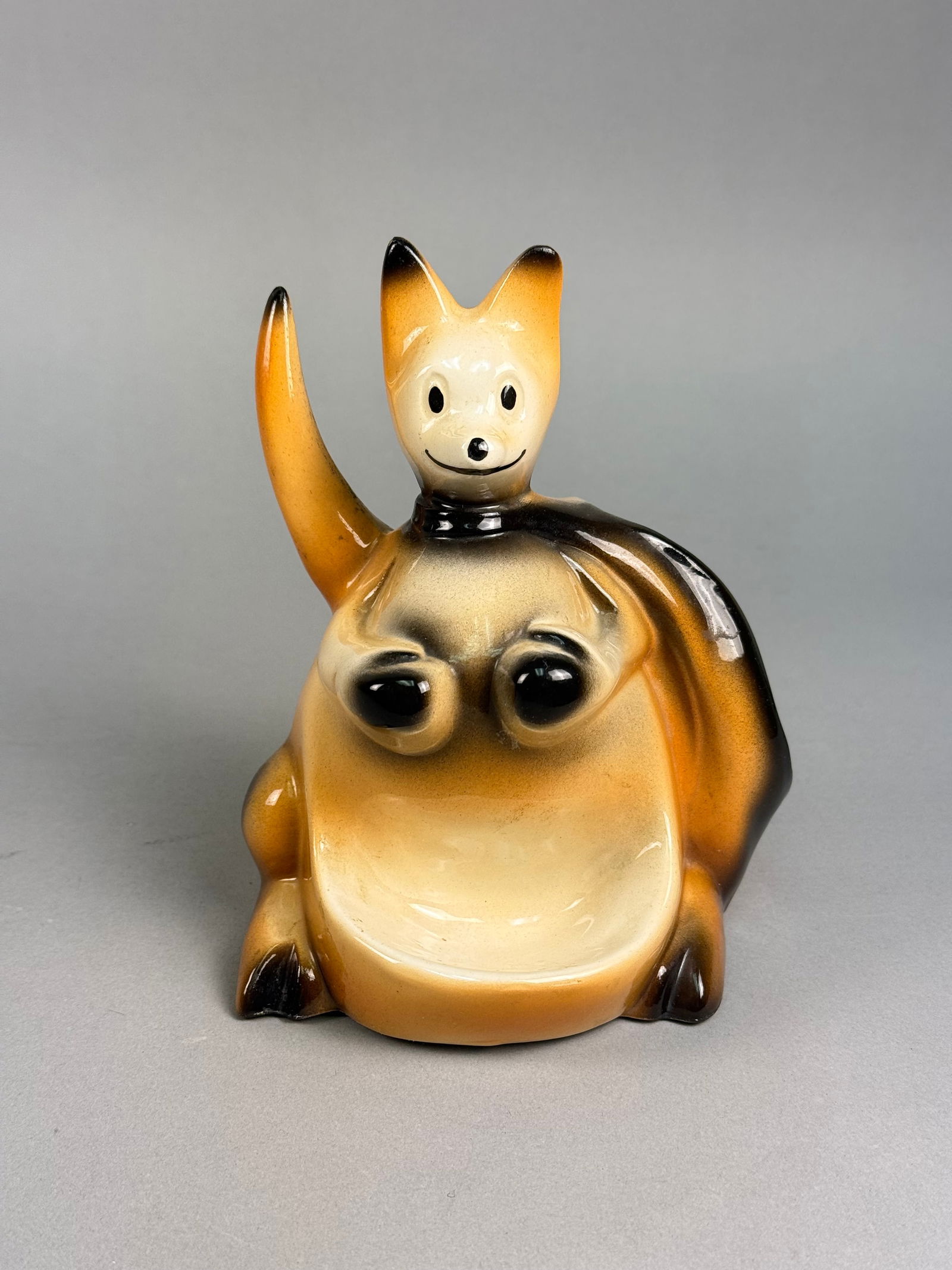 Fine Ent. Inc. 1956 Boxing Kangaroo Ceramic Dresser Caddy (1 of 7)