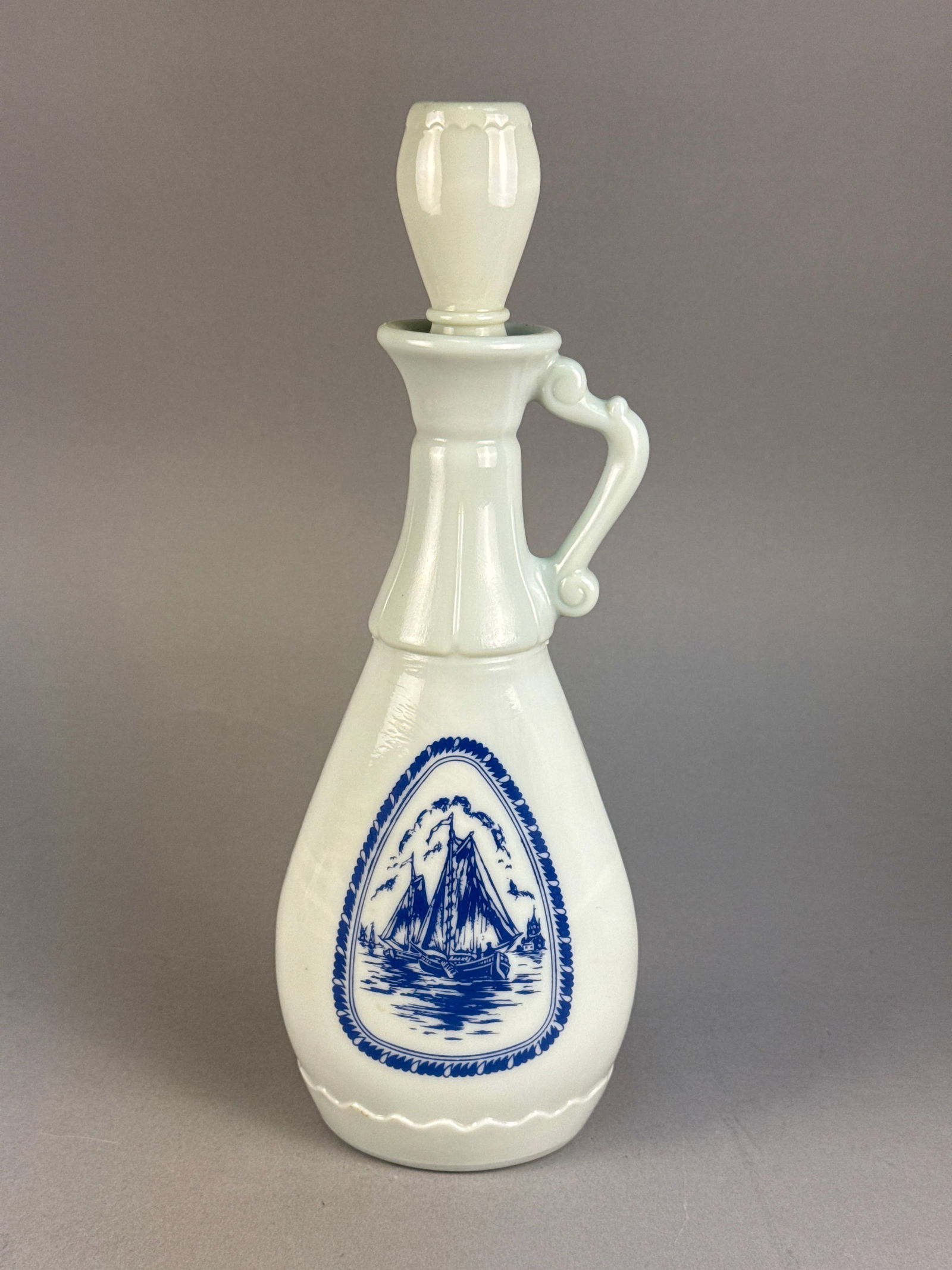 1963 Jim Beam Delft Blue Ceramic Spirit Decanter (1 of 5)