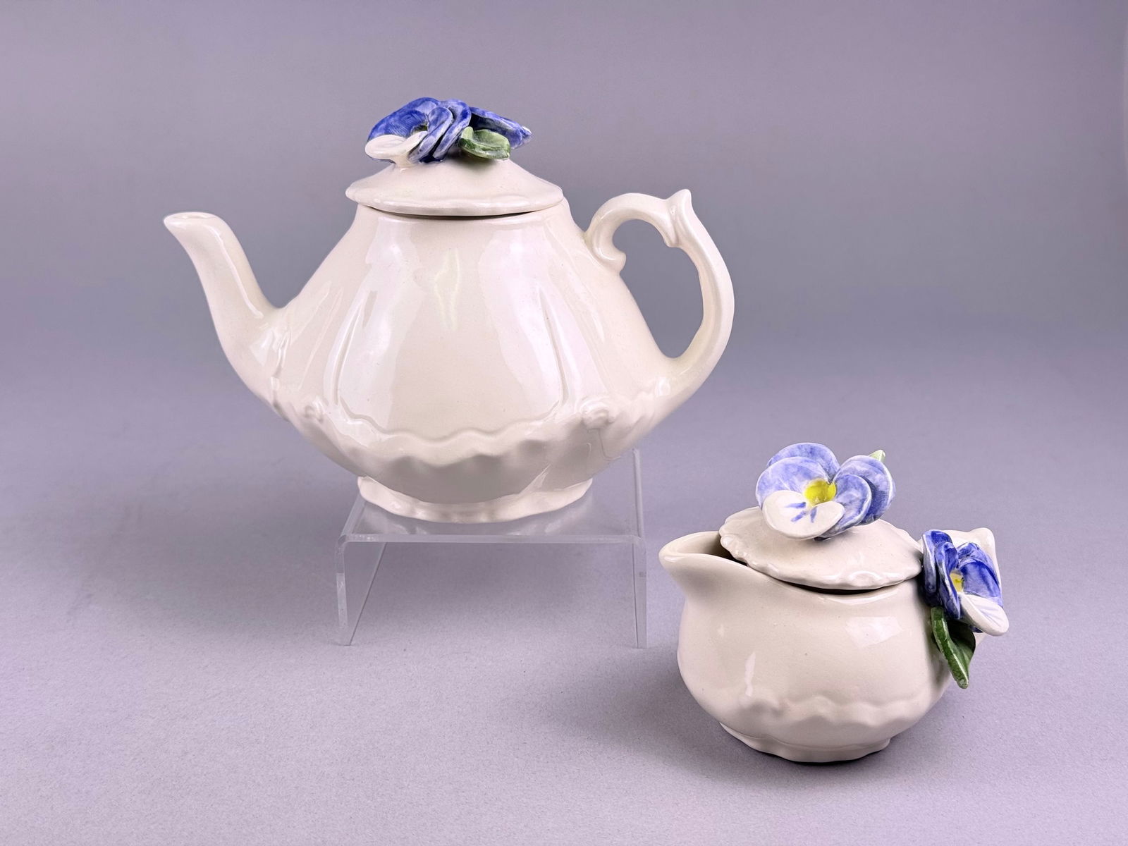 A Pair of Ceramic Tea Service Items with Applied Pansy Decoration (1 of 5)