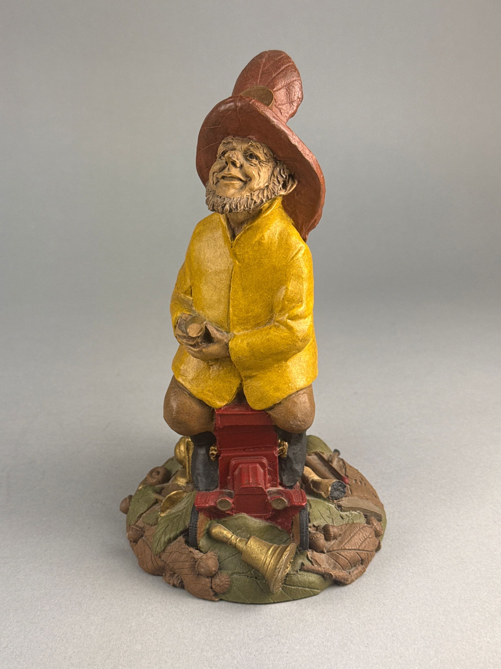 Tom Clark Cairn Studio Gnome Elmo Fireman Figurine 1987 (1 of 6)