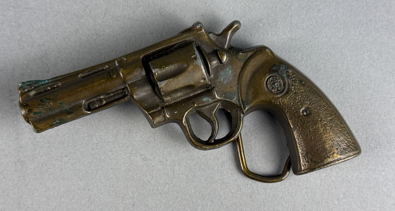VIntage Brass Revolver Belt Buckle (1 of 3)
