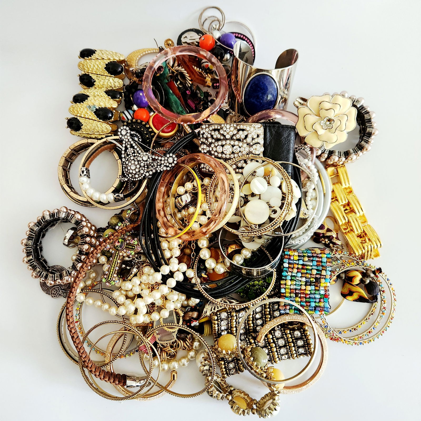 Mystery Grab Bag Lot: Contents not inspected. Weight: Approximately 5.11 lbs