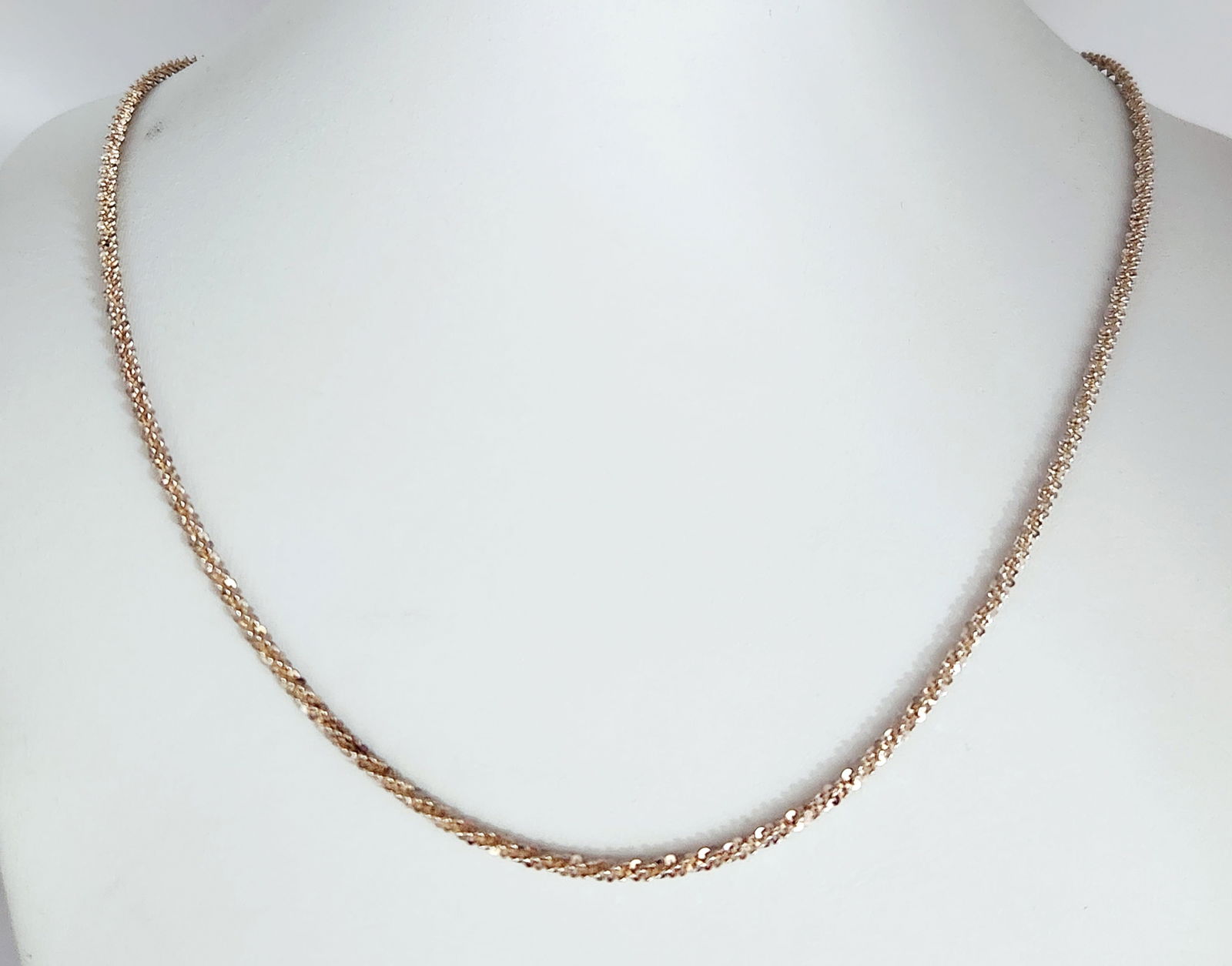 Milor Sterling Necklace 17.3 Grams: Milor sterling silver sparkle/maragrita chain necklace. The piece is composed of textured links and is secured by a lobster claw clasp. The end caps are marked with ITALY and 925. Certain light makes