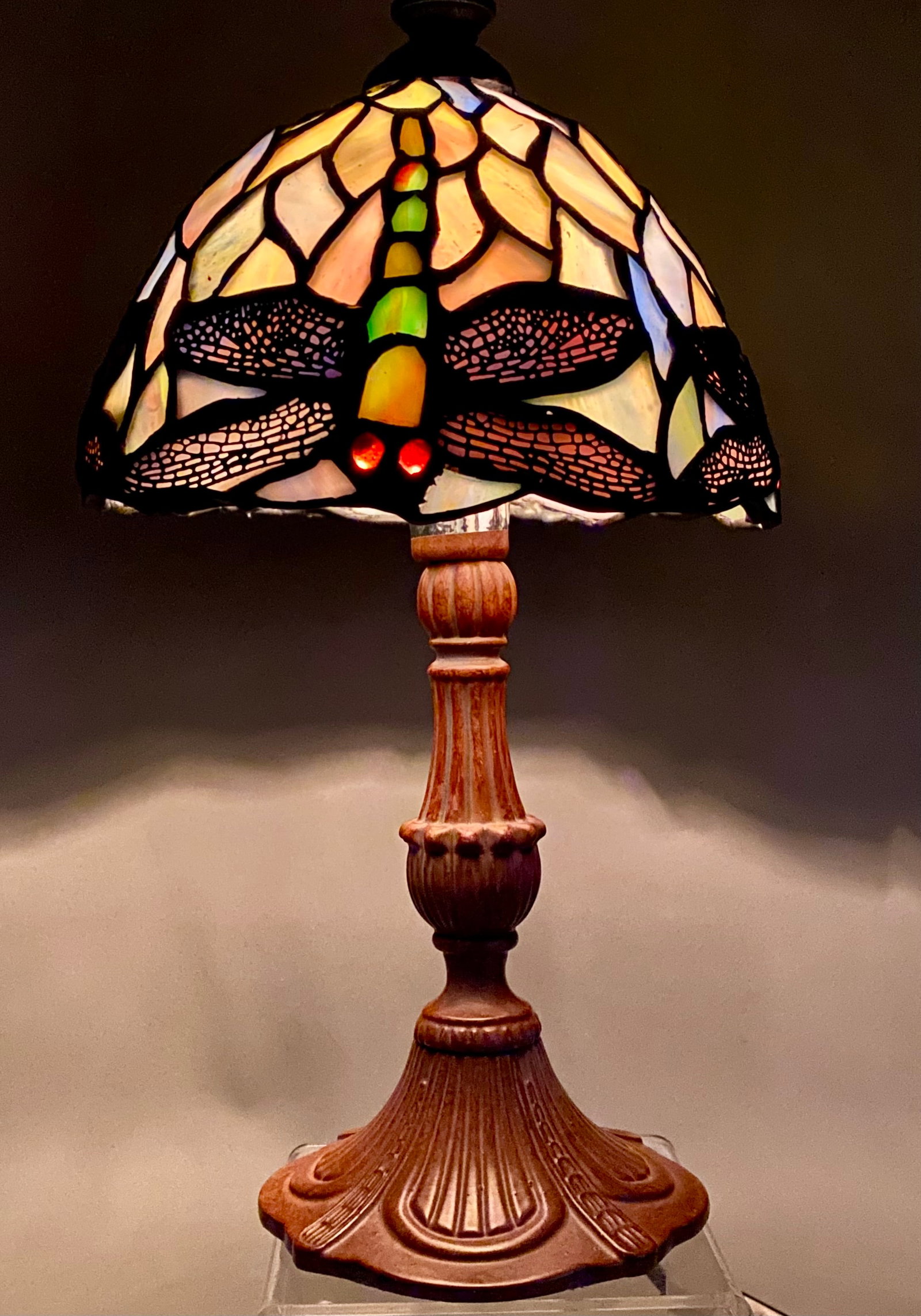 A Tiffany Style Dragonfly Stained Glass Table Lamp (1 of 7)