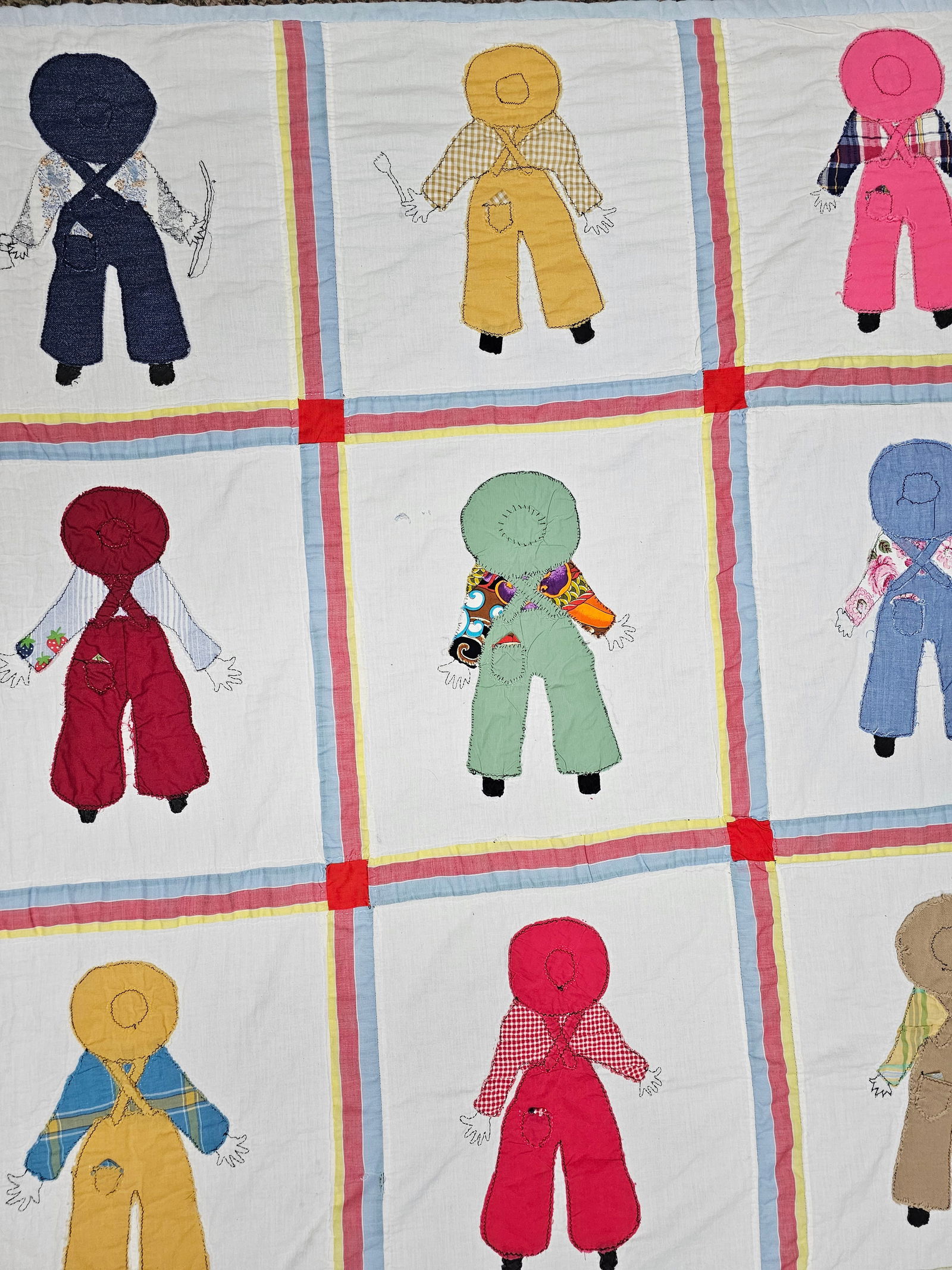 A Vintage Hand Appliqu?© Overall Sam Patchwork Quilt - 3