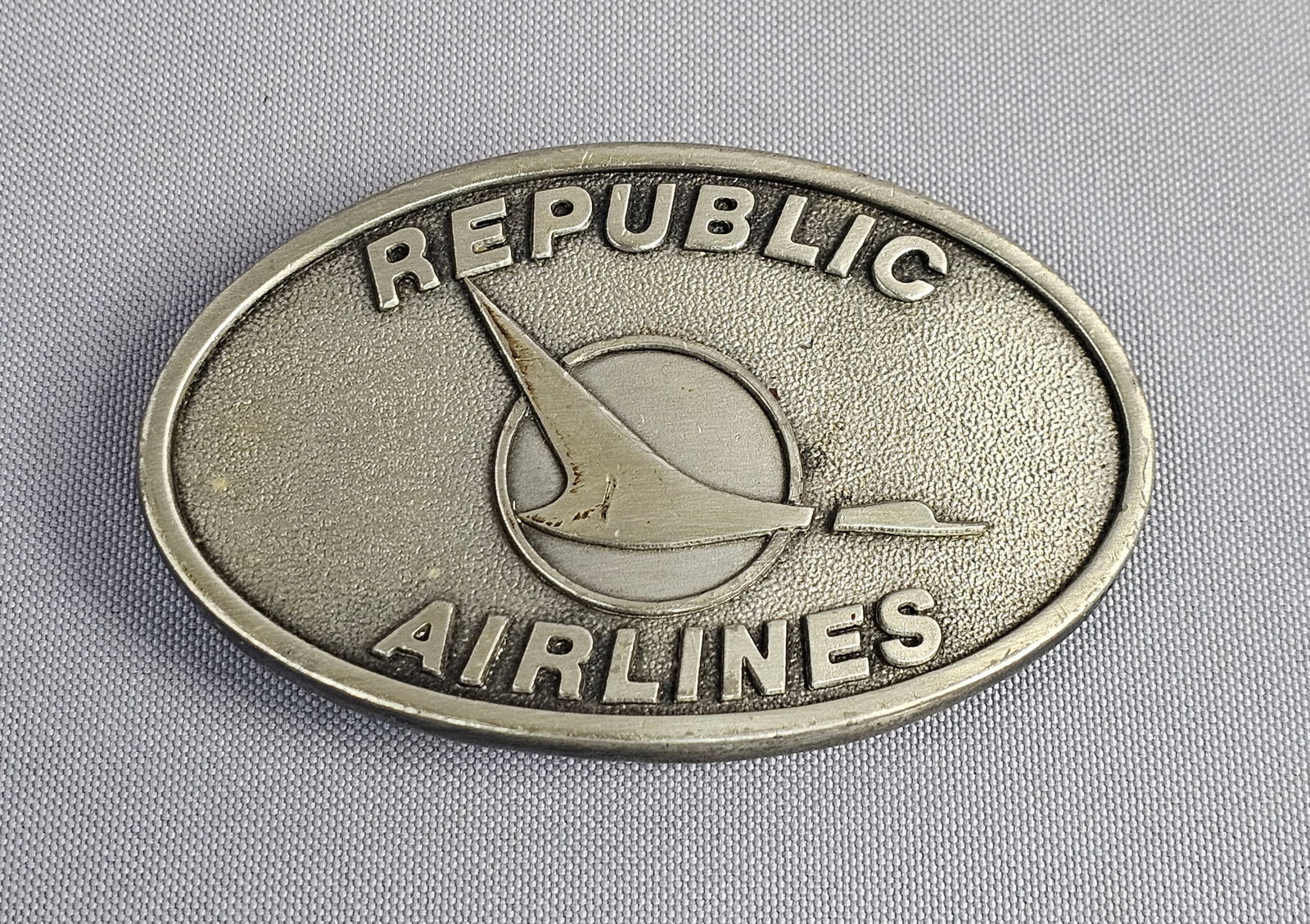 Bergamot Brass Works Republic Airlines Belt Buckle, 1978 (1 of 5)