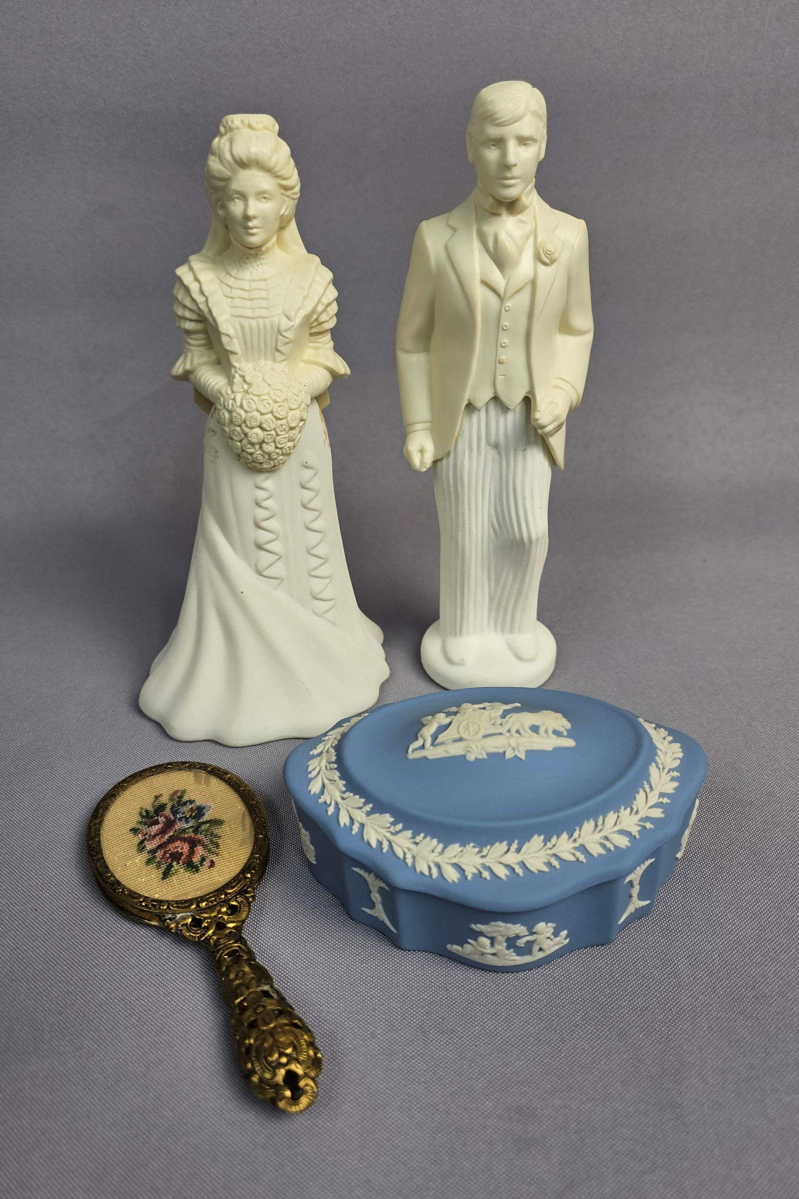 A Group of Vintage Decorative Items including Wedgwood Jasperware Trinket Box (1 of 15)