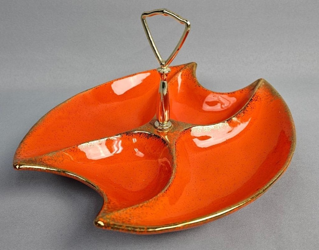 California Originals Mid-Century Modern Atomic Orange Divided Serving Tray (1 of 10)