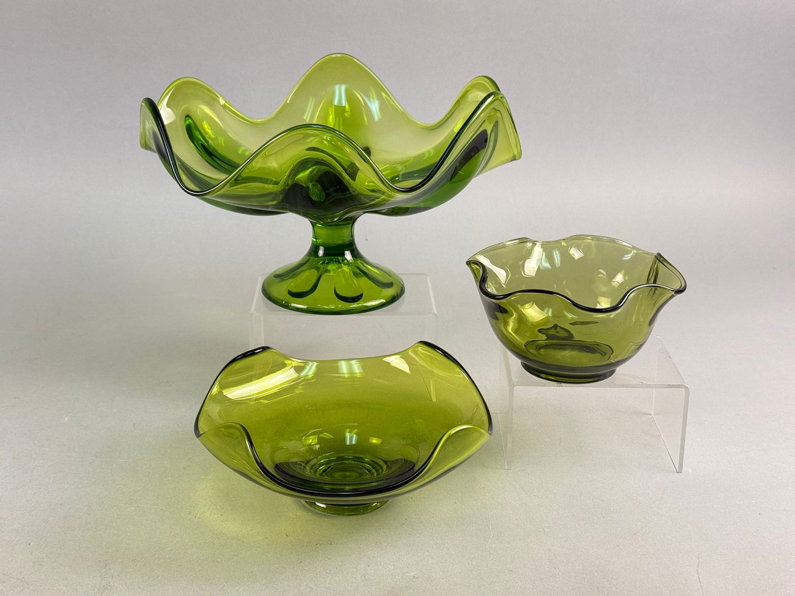 A Trio of Viking Art Glass Epic Line Avocado Green Pedestal Bowls (1 of 5)