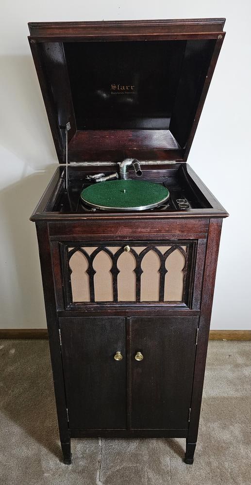 Vintage Starr of Richmond Indiana Upright Phonograph (1 of 13)