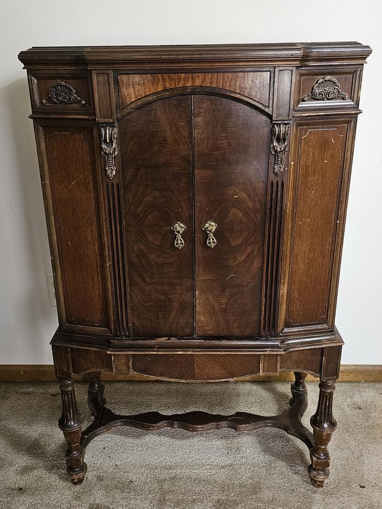 Philco Highboy Console Tube Radio (1 of 17)