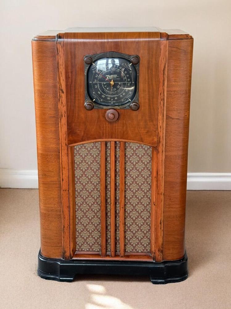 Zenith Model 6-S-152 Art Deco Console Radio (1 of 9)