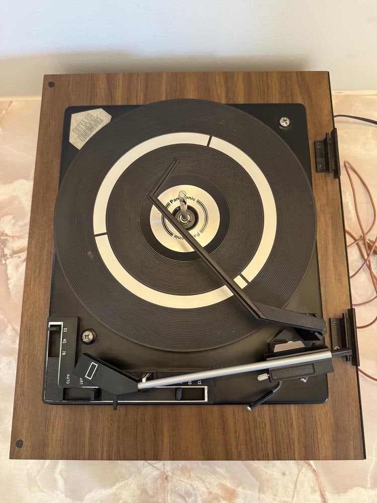 Panasonic Model RD-7503 Automatic Turntable - 3
