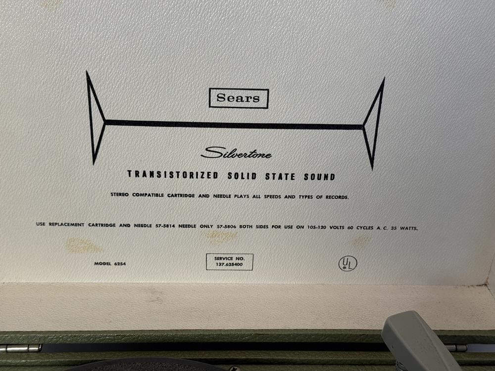 Sears Silvertone Model 6254 Portable Record Player - 2