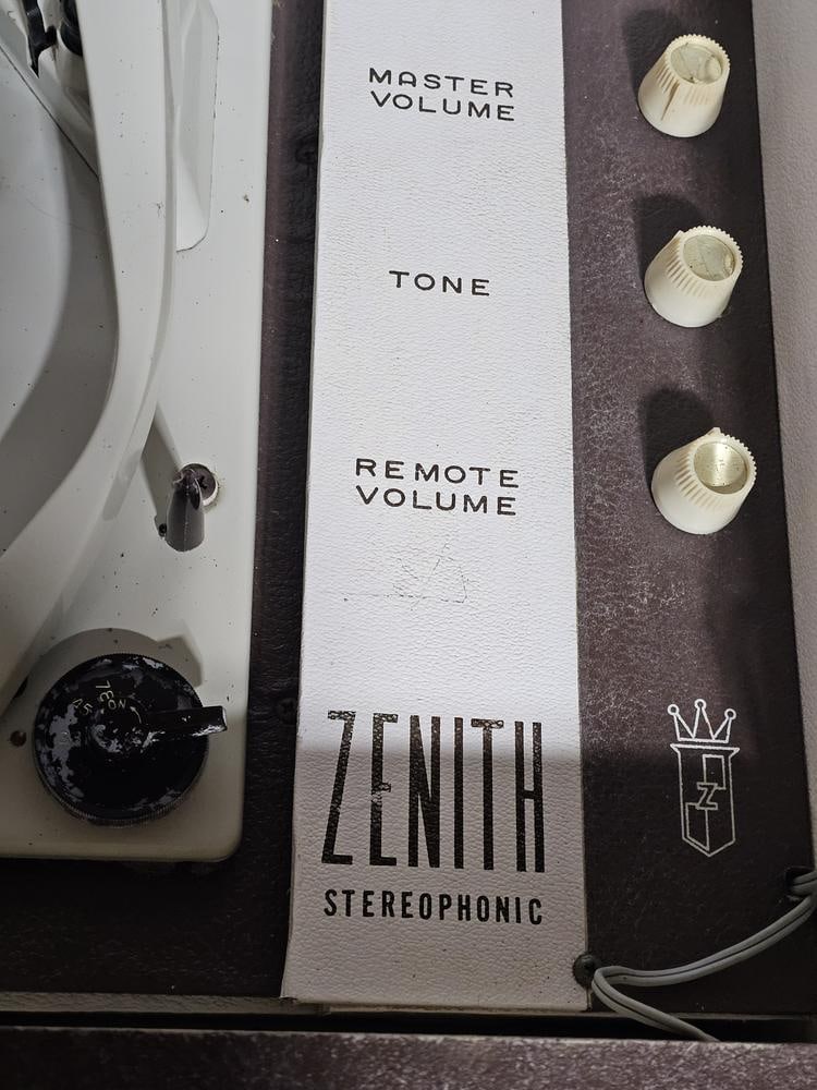 Zenith Stereophonic Table Record Player - 5