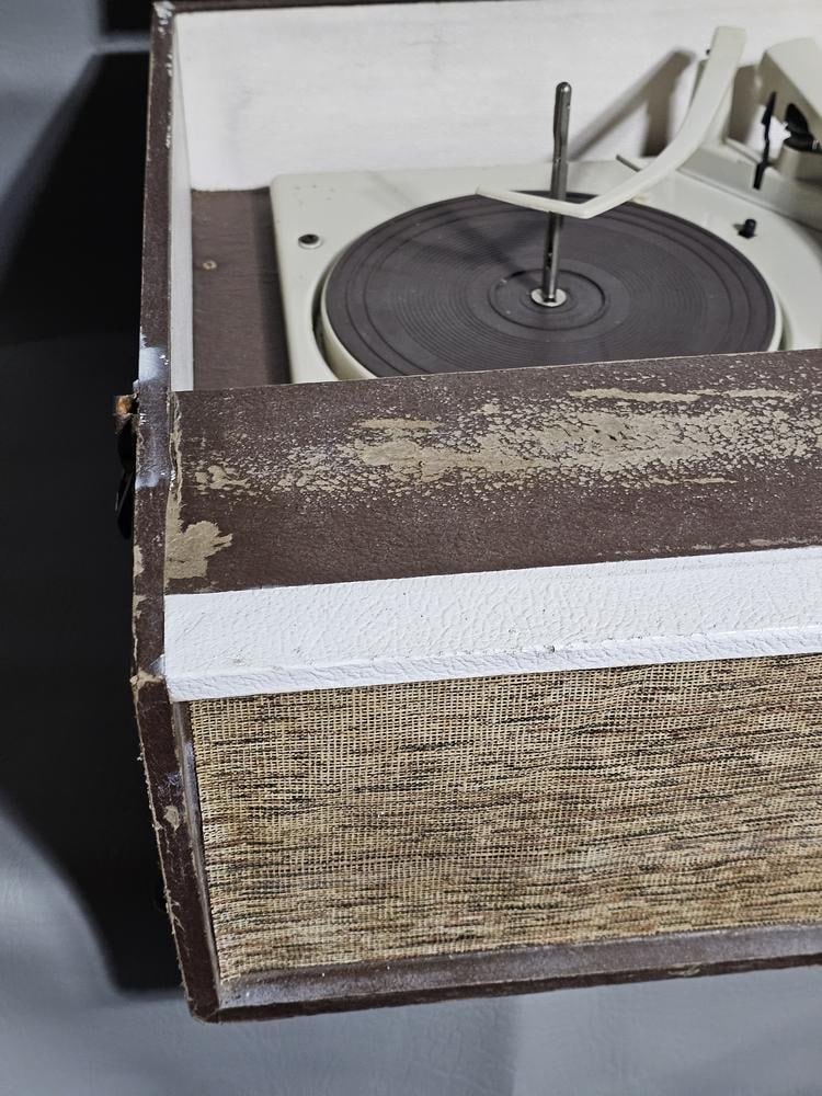 Zenith Stereophonic Table Record Player - 6