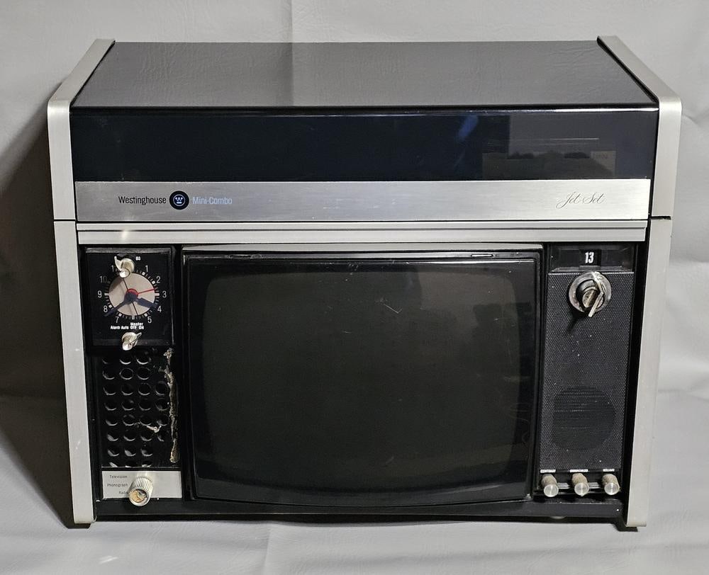 Westinghouse Jet Set Mini-Combo Model BC82A870 Entertainment Center (1 of 12)