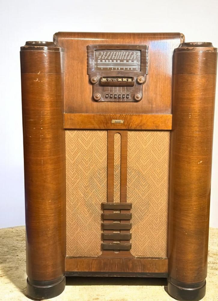 Knight Art Deco 11-Tube Floor Console Radio (1 of 8)