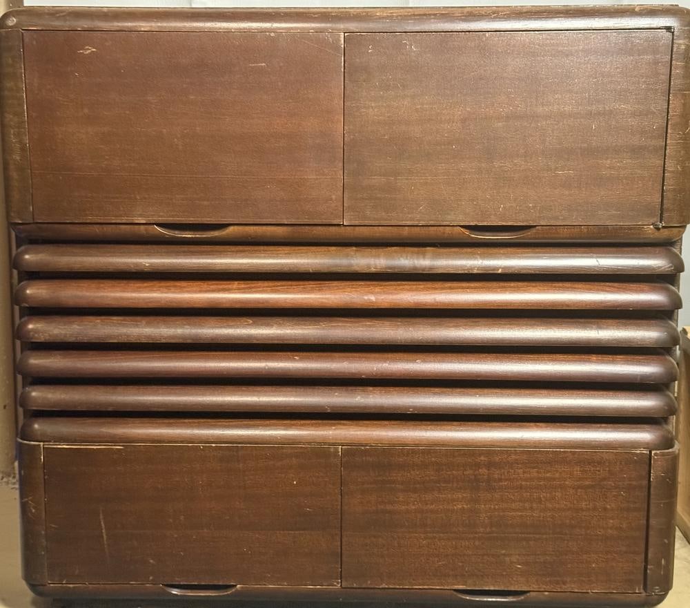 A Sparton Model 10-76-PA Radio and Phonograph Console (1 of 8)