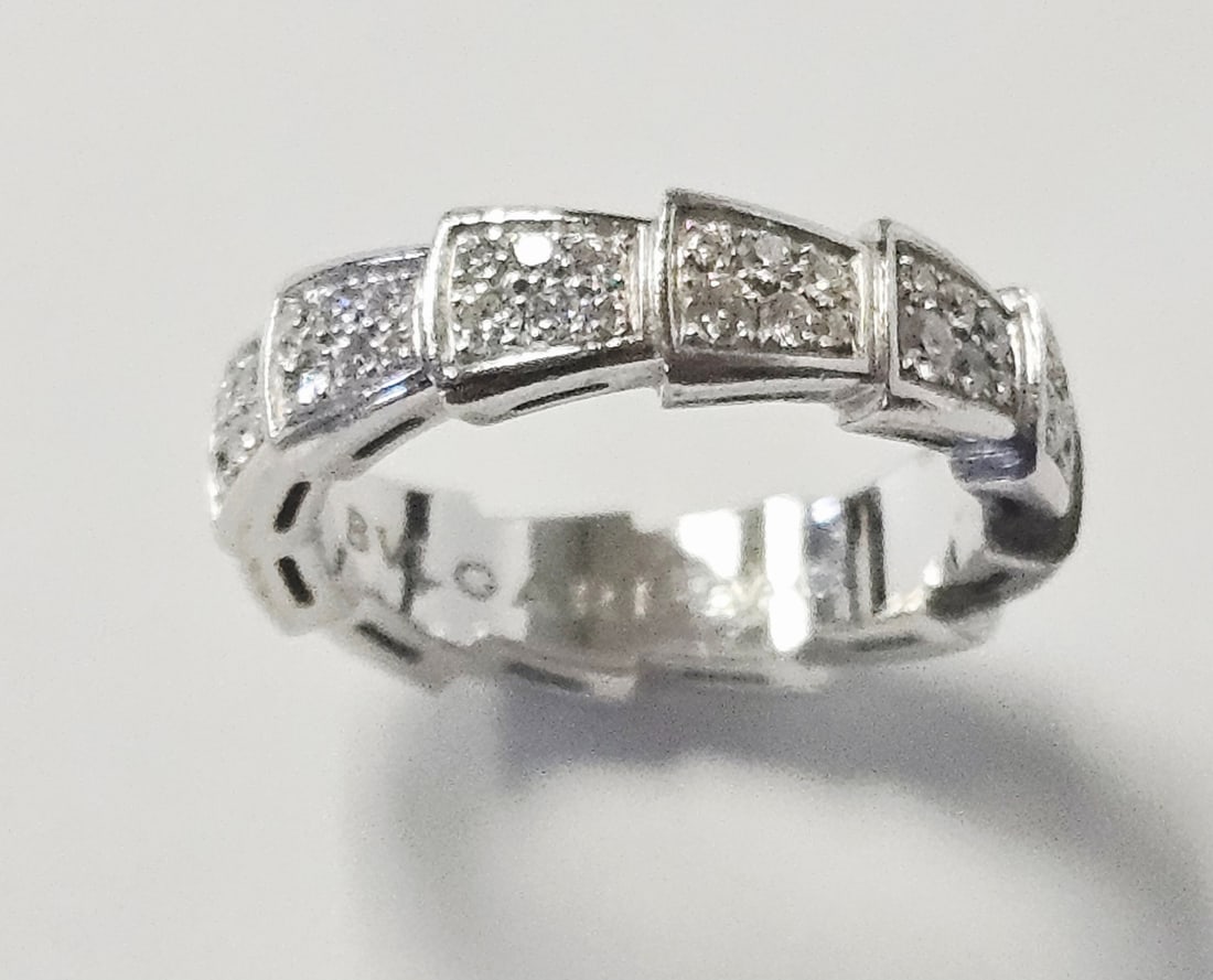18K Gold Bvlgari Diamond Serpenti Viper Ring 8.5 Grams - 2