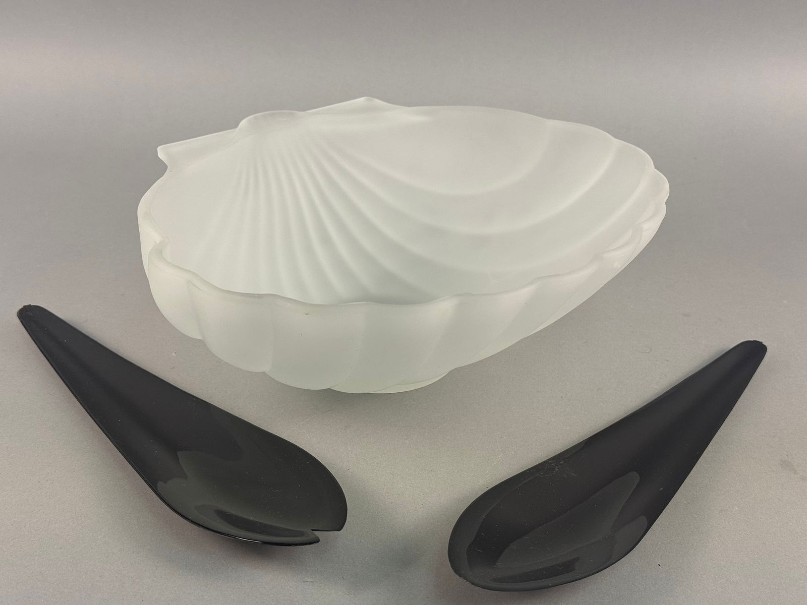 Tiara Exclusives Satin Glass Shell-Form Bowl and Servers (1 of 6)