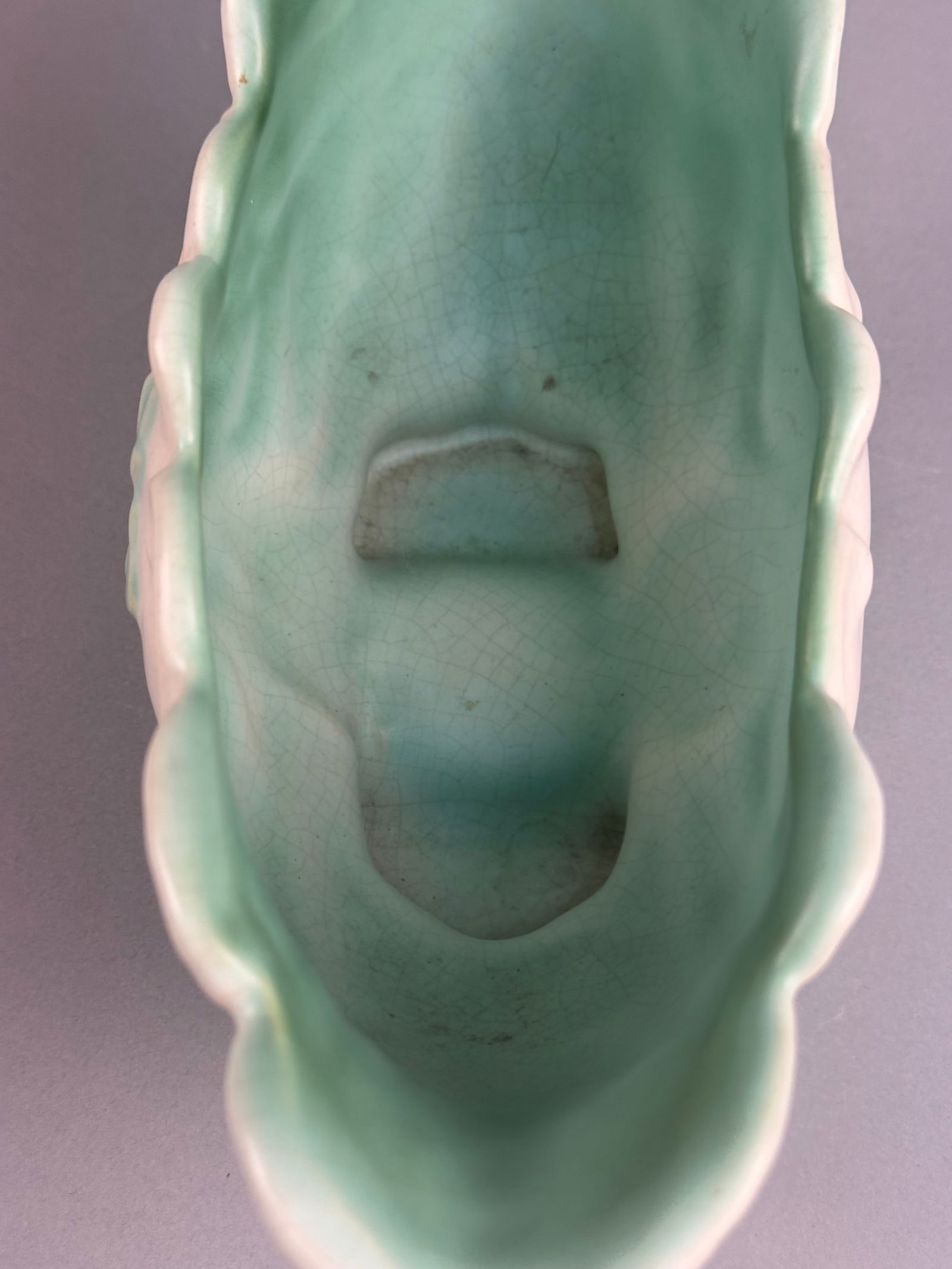 Weller Pottery Roba Pattern Footed Ceramic Planter - 3