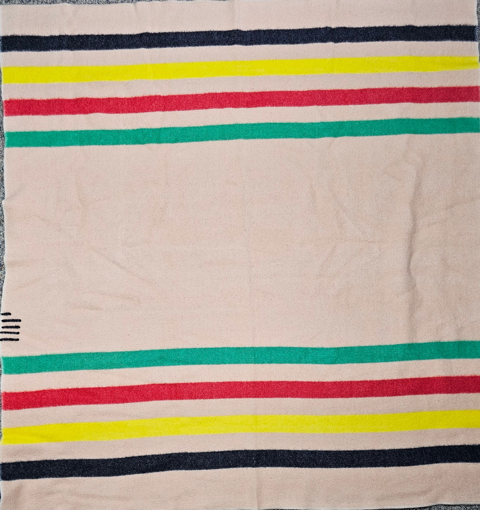 Mariposa Wool Blanket, Shuler and Benninghofen, Multi-Stripe Pattern: A vintage all-wool blanket manufactured by Shuler and Benninghofen of Hamilton, Ohio, under the Mariposa brand name. The textile features a classic cream-colored field decorated with horizontal stripe