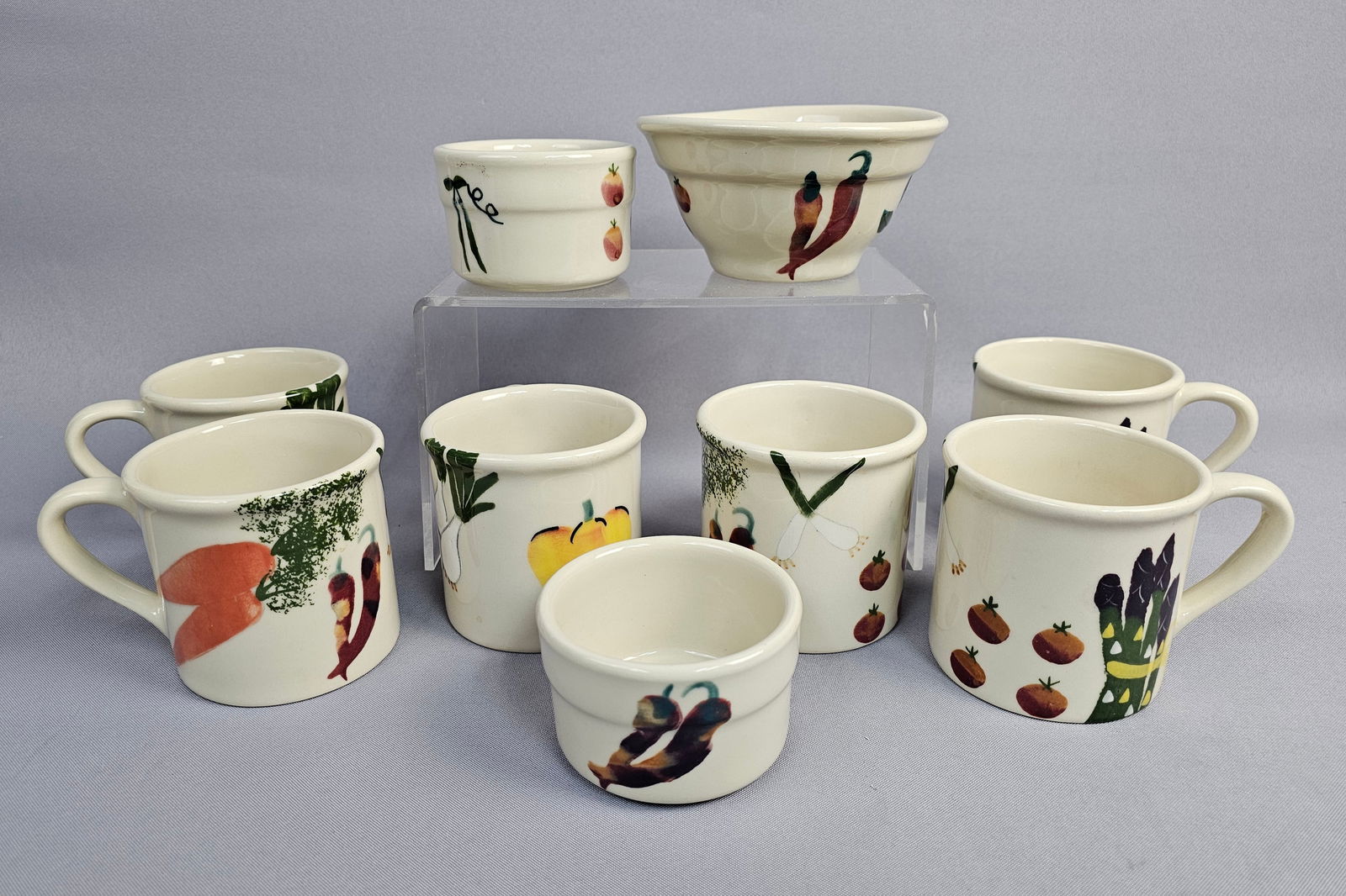 Hartstone Pottery Stoneware Tableware Collection, 9 Pieces: A nine-piece collection of American stoneware produced by Hartstone Pottery of Zanesville, Ohio. Each piece is crafted from durable stoneware finished in a creamy off-white glaze and features