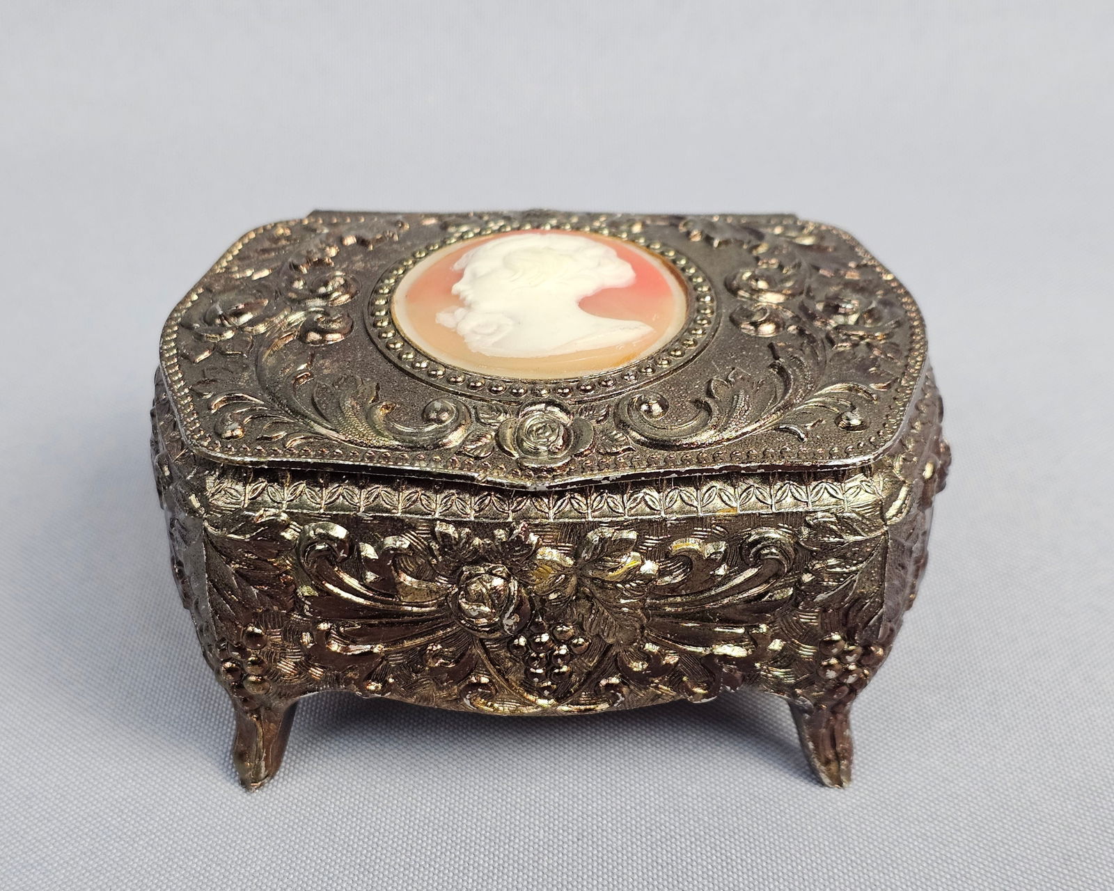 Vintage Ornate Silver-Tone Footed Jewelry Box with Cameo Inset (1 of 12)