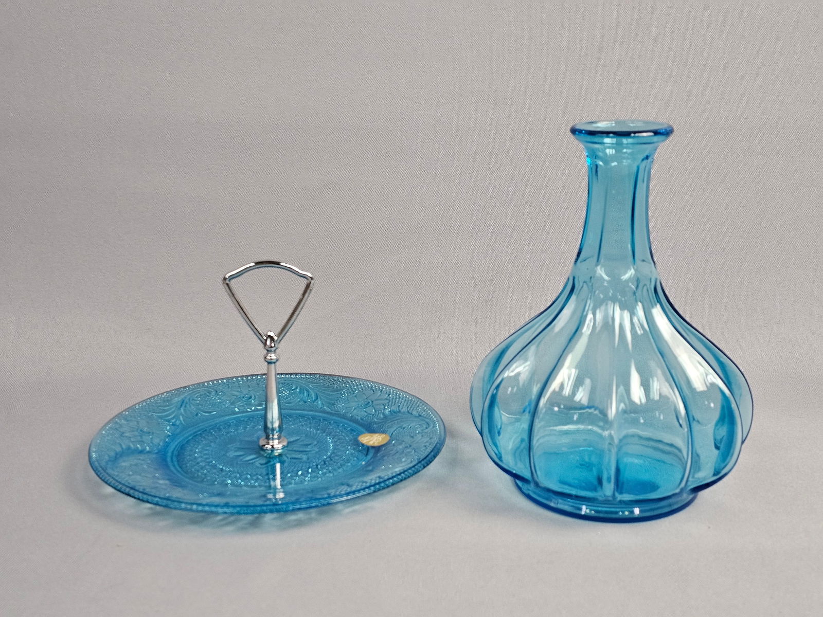A Pair of Tiara Exclusives Aquamarine Pressed and Mold-Blown Glass Decorative Items (1 of 11)