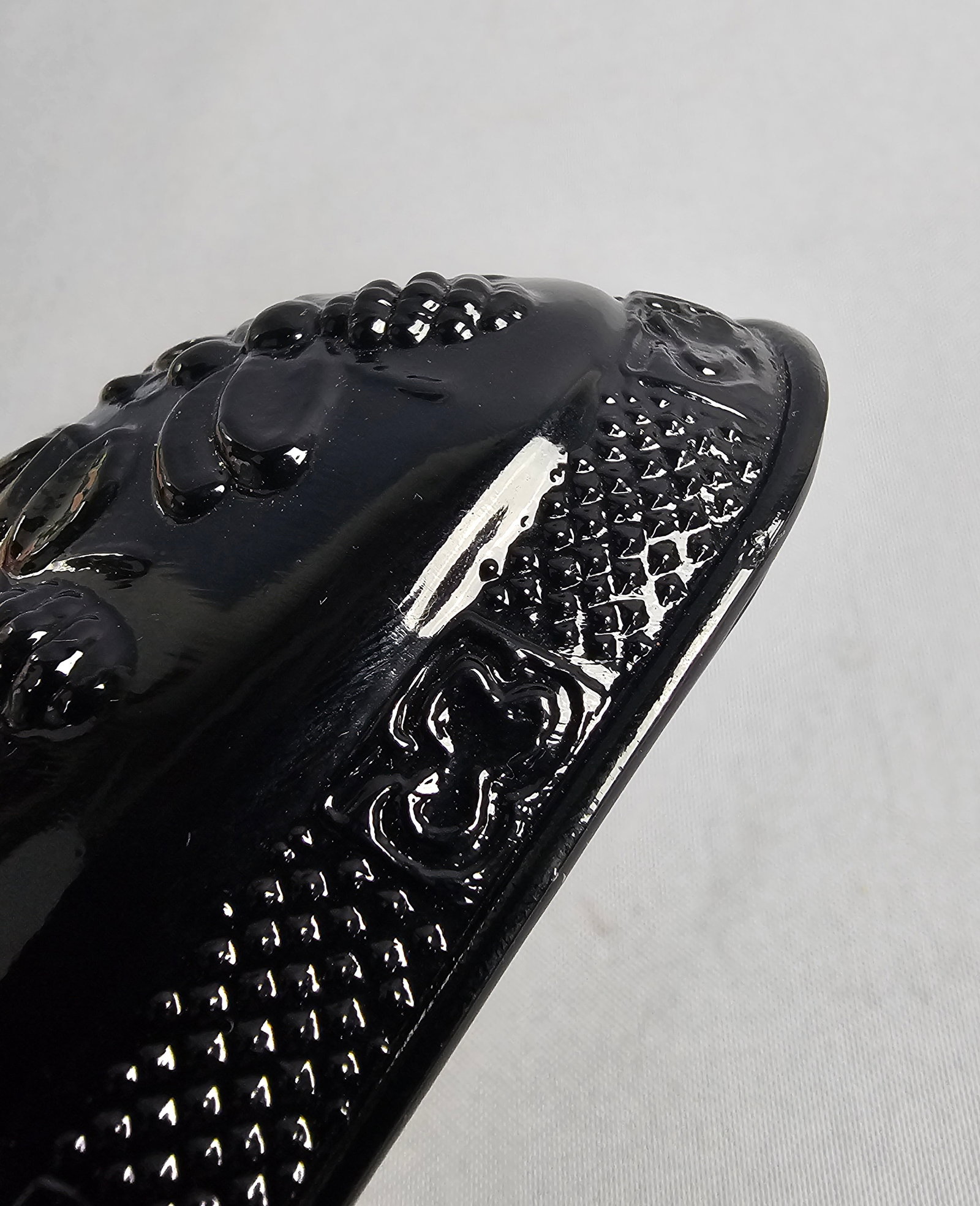 Tiara Exclusives Black Glass Honey Bee Pattern Square Covered Dish - 3