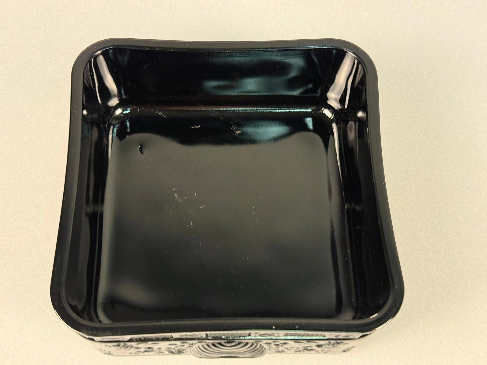 Tiara Exclusives Black Glass Honey Bee Pattern Square Covered Dish - 4