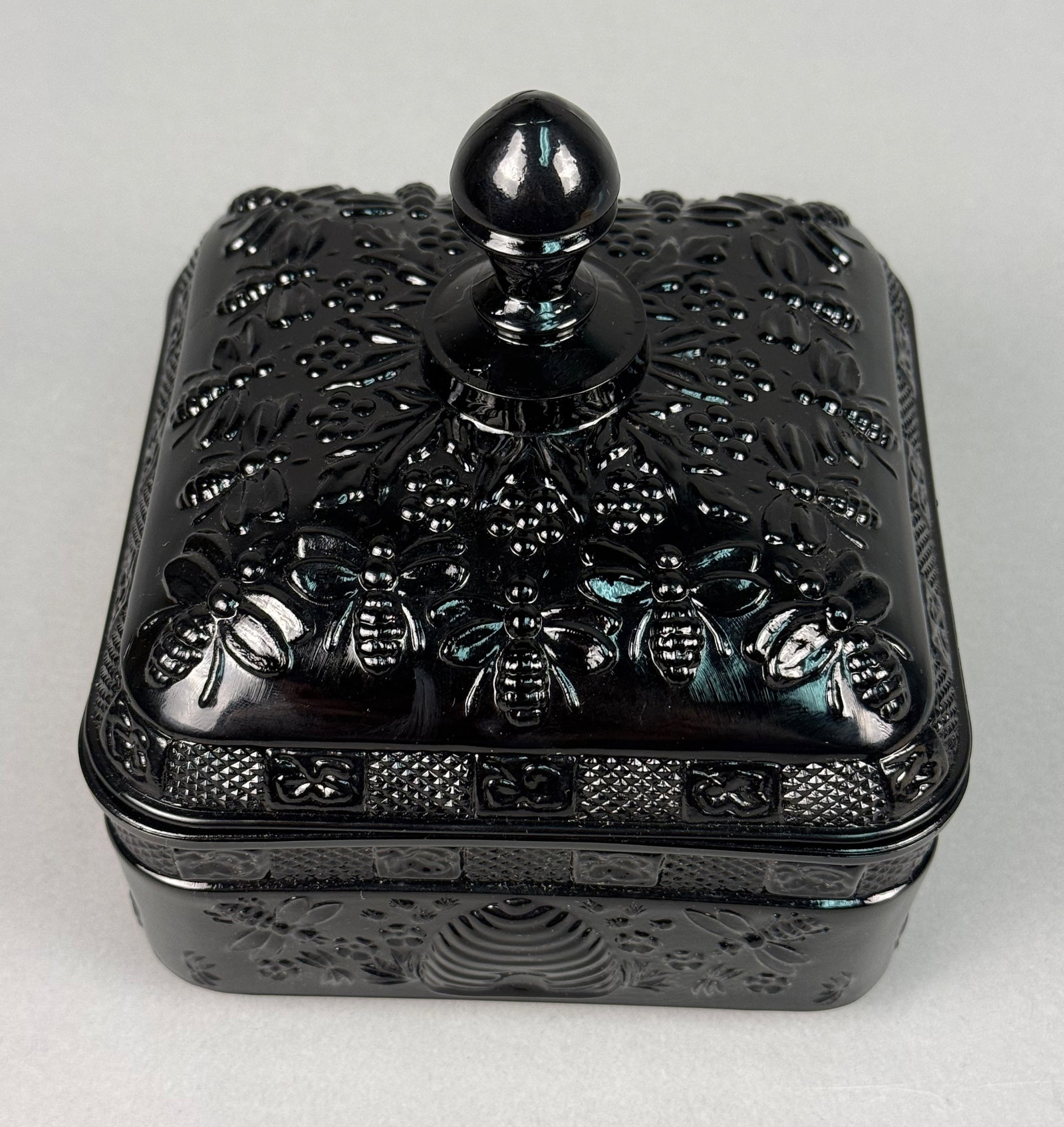 Tiara Exclusives Black Glass Honey Bee Pattern Square Covered Dish - 7