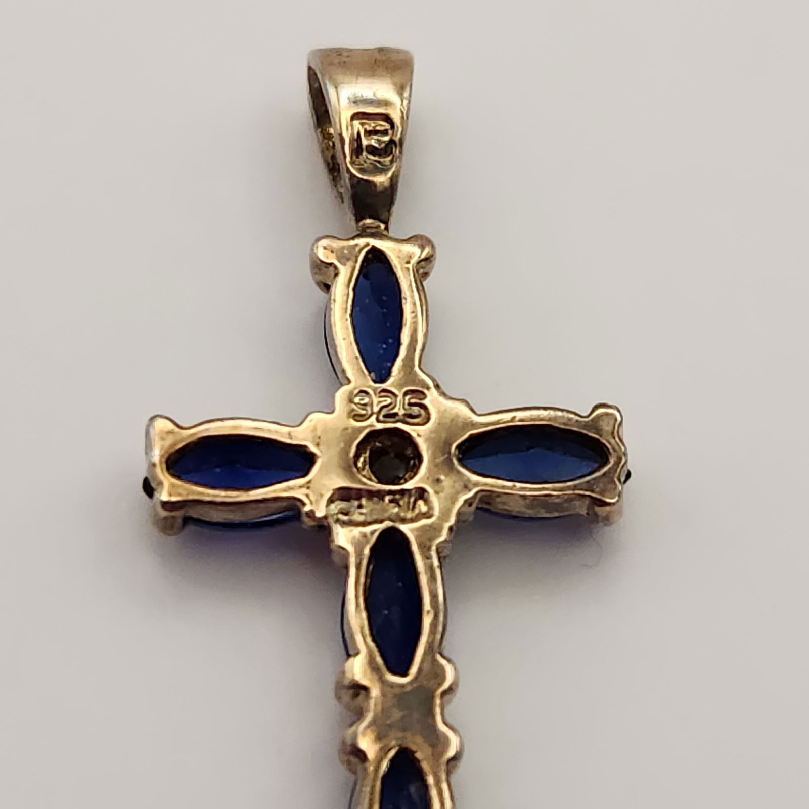 Assorted Pendants Including Sterling 10.8 Grams - 9