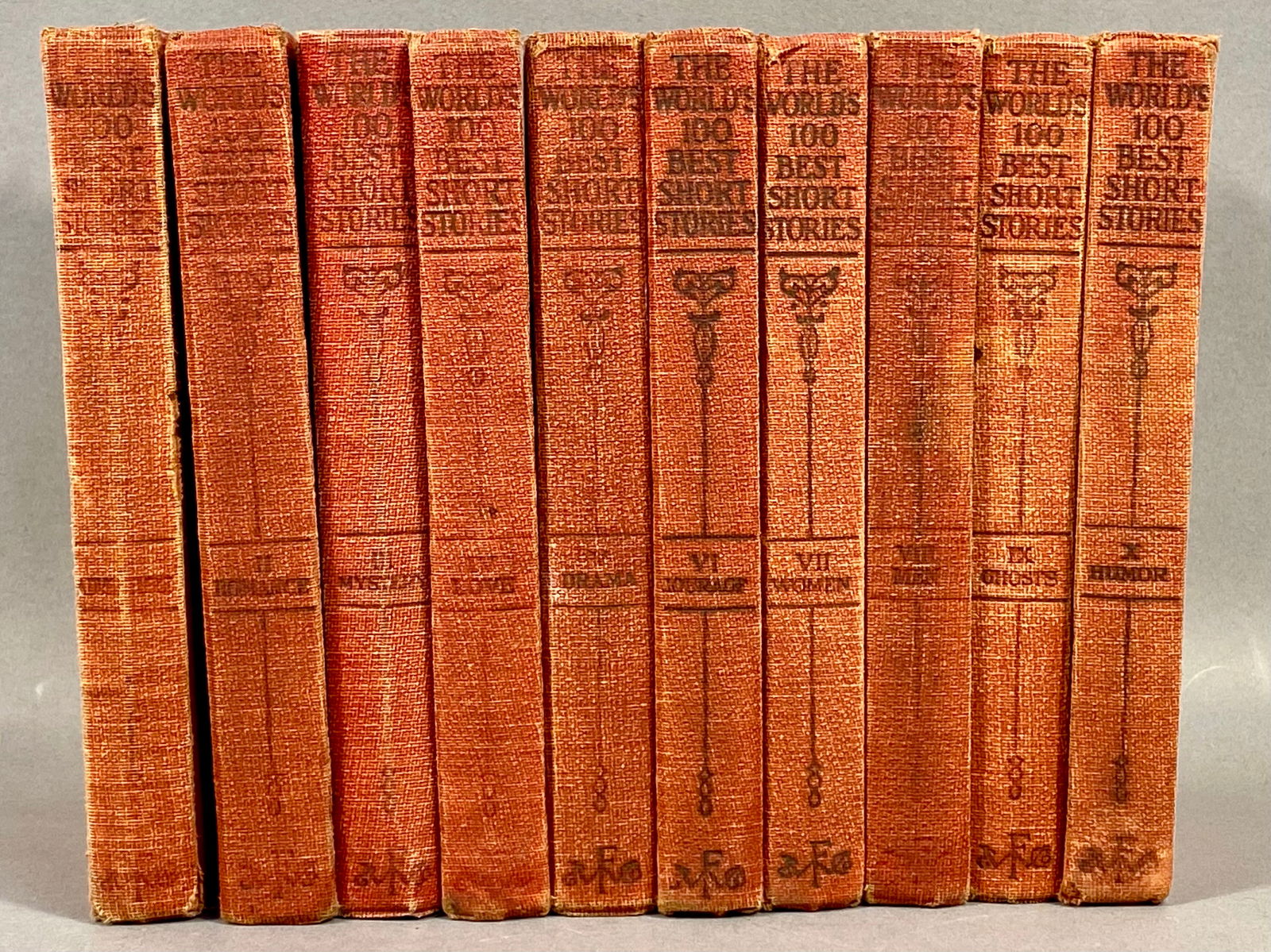 Overton, Grant (Editor). The World's One Hundred Best Short Stories. Funk & Wagnalls Company, 1927.: This lot consists of a ten-volume set of short story anthologies titled The World's One Hundred Best Short Stories, edited by Grant Overton and published by Funk & Wagnalls Company in 1927. The co