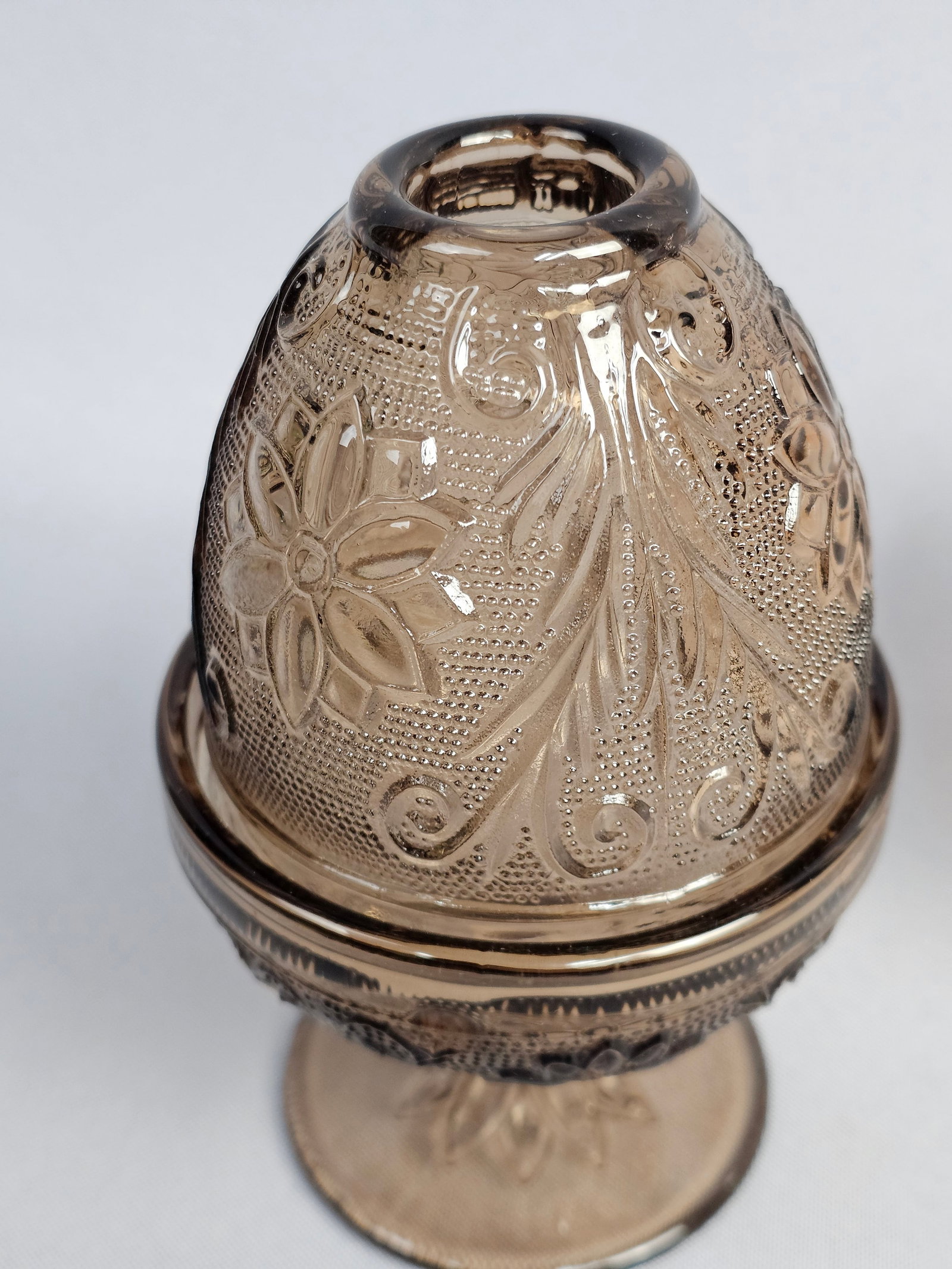 A Pair of Tiara Indiana Glass Sandwich Pattern Fairy Lamps - 3