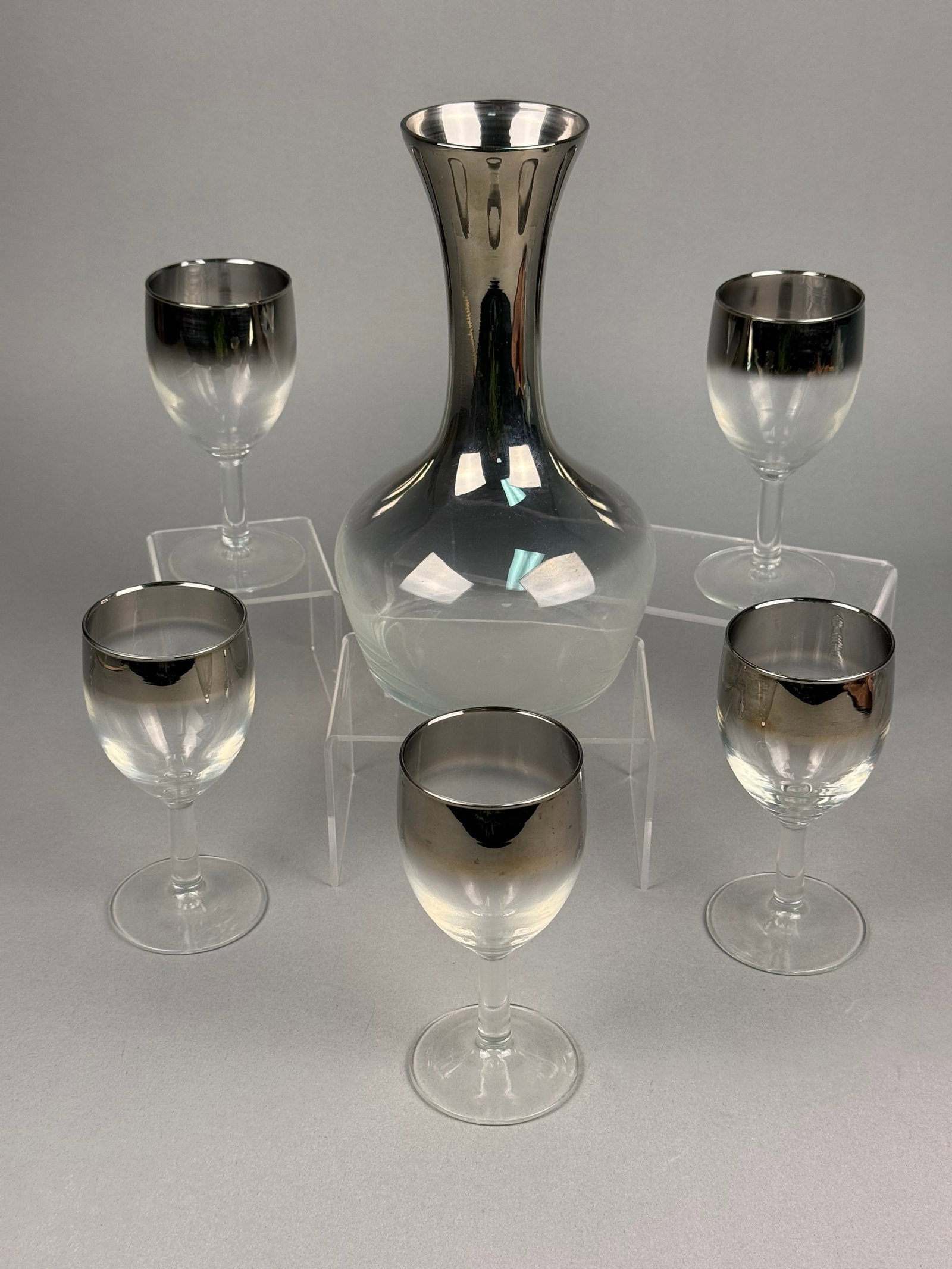 A Six-Piece Set of Silver Fade Glass Barware Including a Decanter and Wine Glasses (1 of 4)