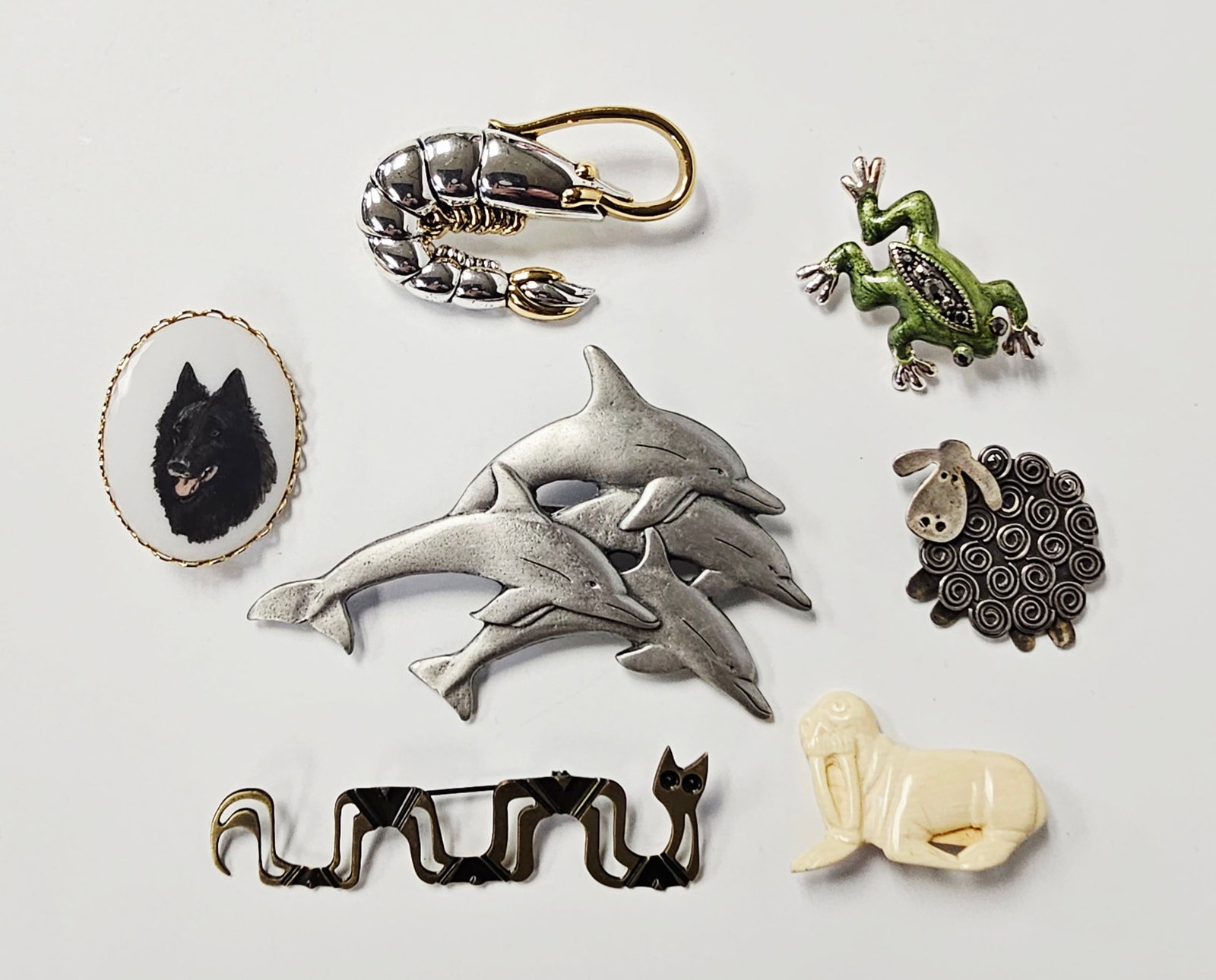 Seven Animal-Themed Figural Brooches (1 of 17)