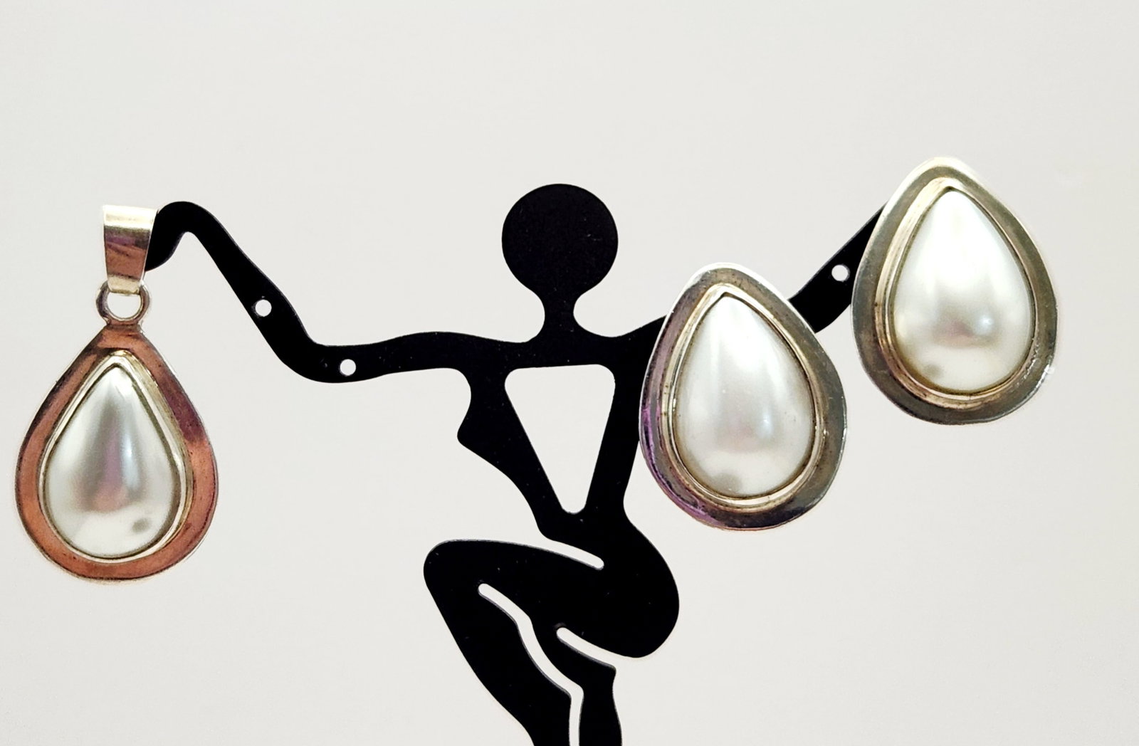 Sterling Pearlescent Set 16.9 Grams (1 of 8)