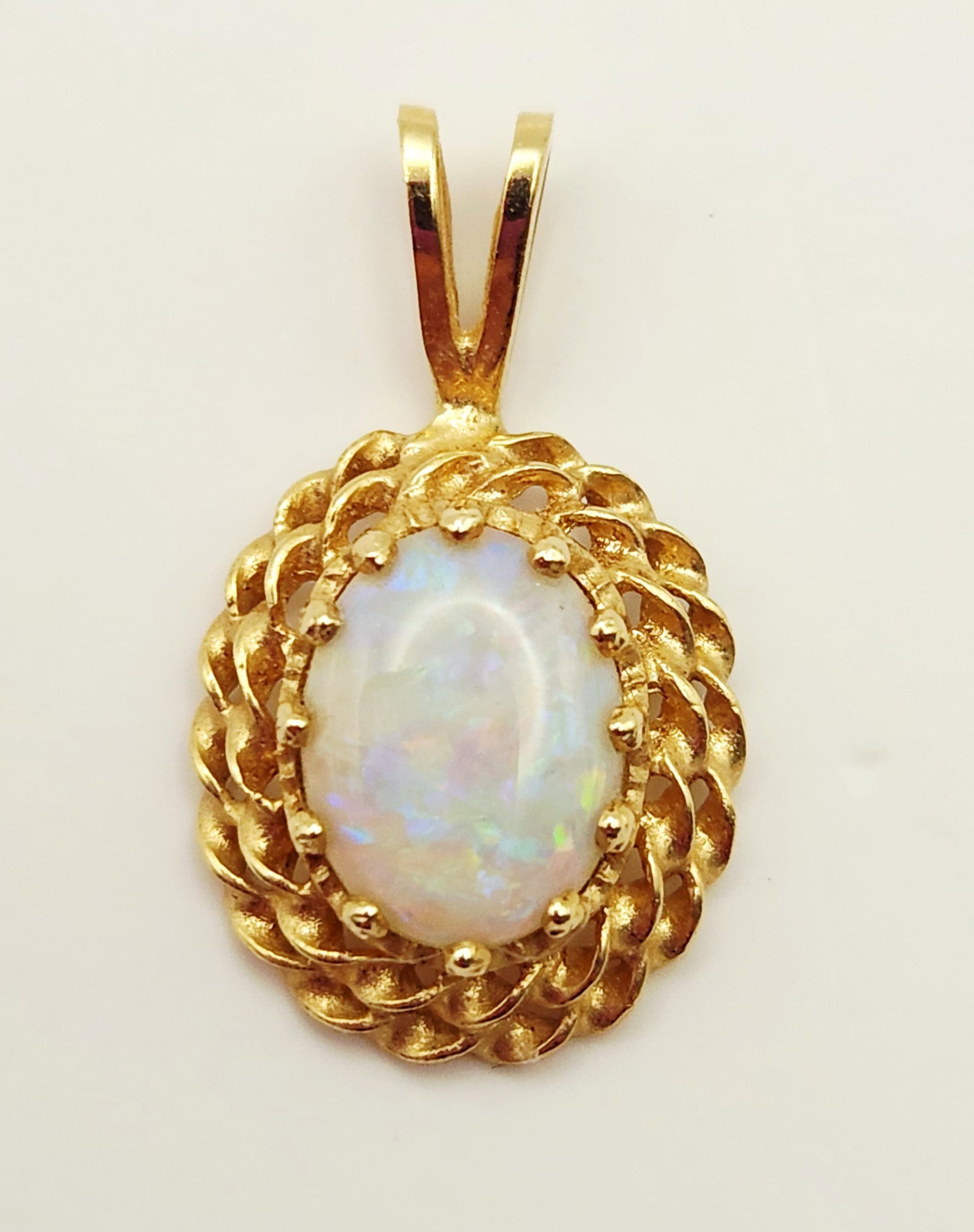 14K Opal Pendant 1.5 Grams (1 of 6)