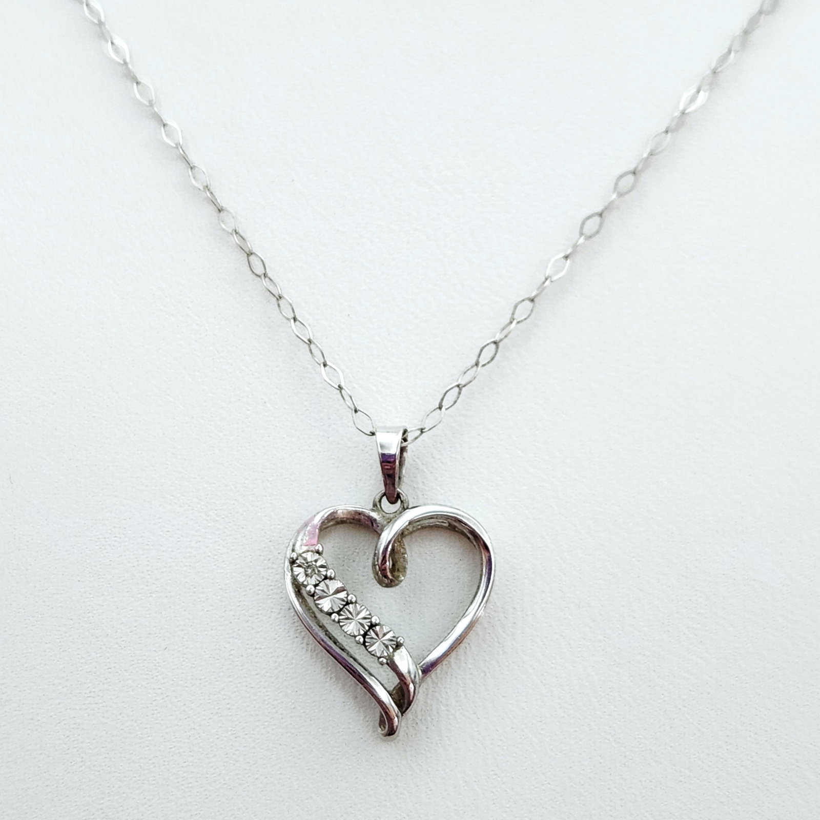 Sterling Heart Necklace 2.8 Grams (1 of 9)