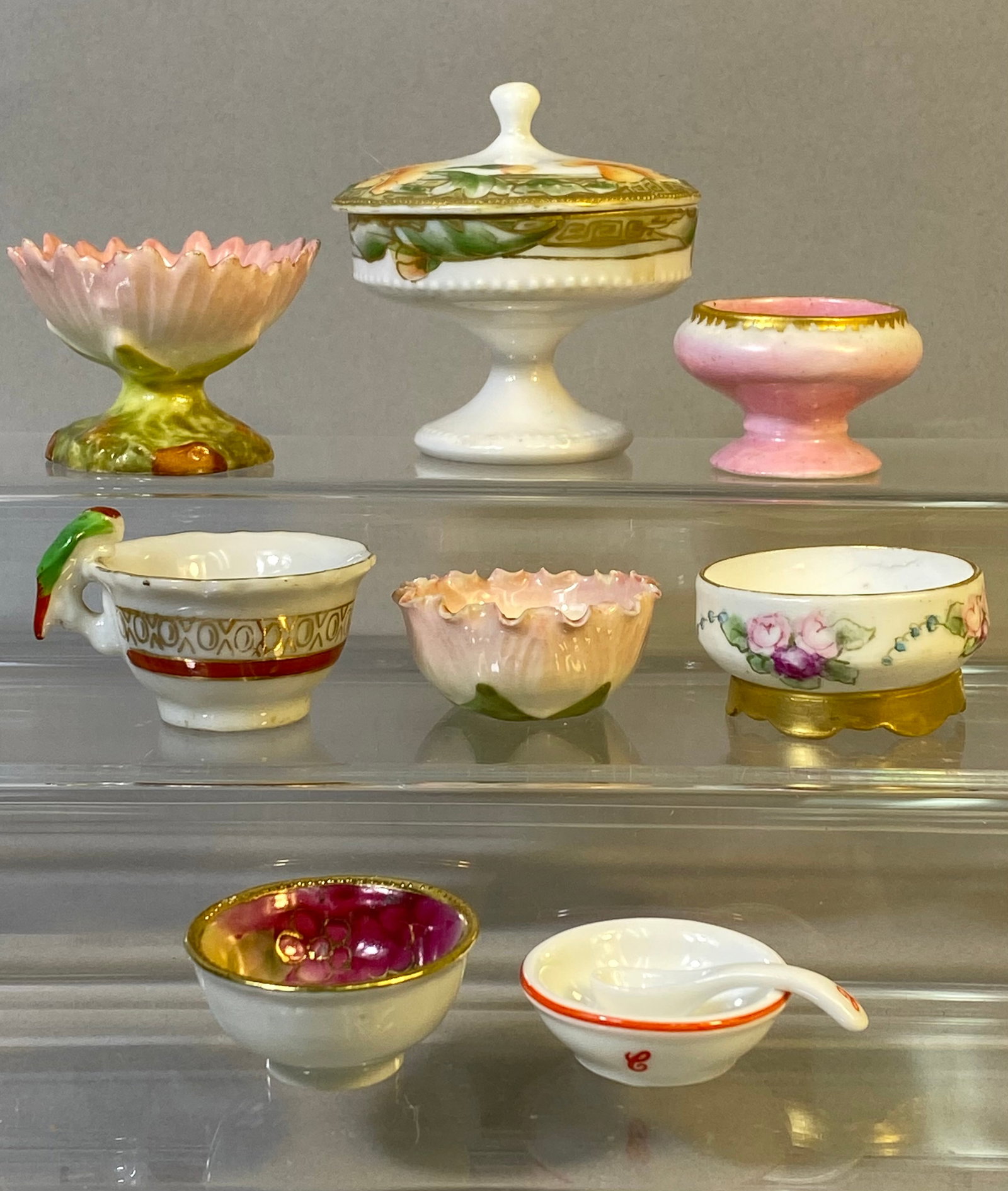 A Collection of Eight Miniature Porcelain and Ceramic Decorative Objects (1 of 14)