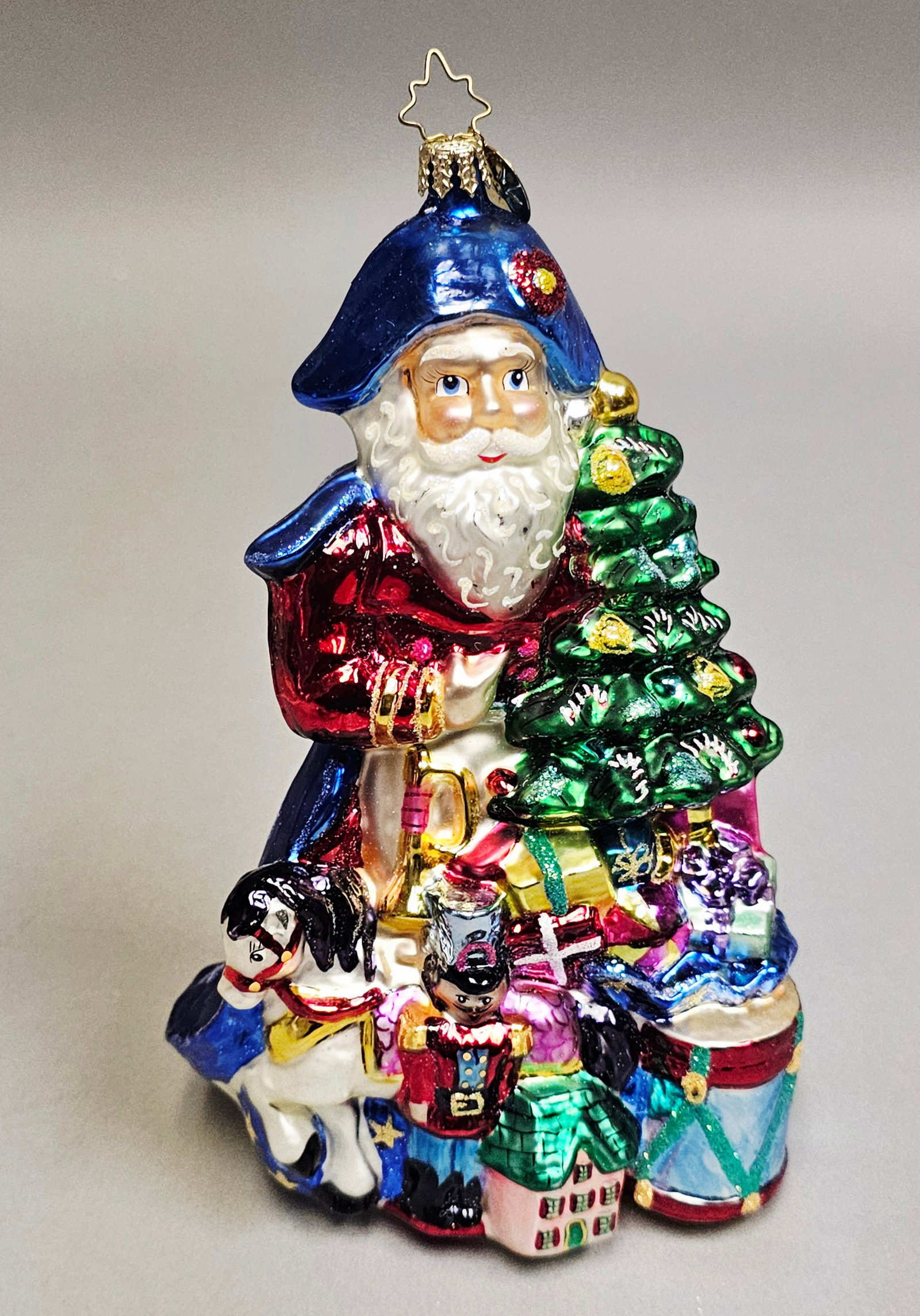 Christopher Radko Revolutionary Reveler Santa Glass Ornament: This is a large, hand-crafted Christmas ornament by Christopher Radko, identified as the Revolutionary Reveler from the Santa through the Centuries collection. The piece is constructed of mouth-blown 