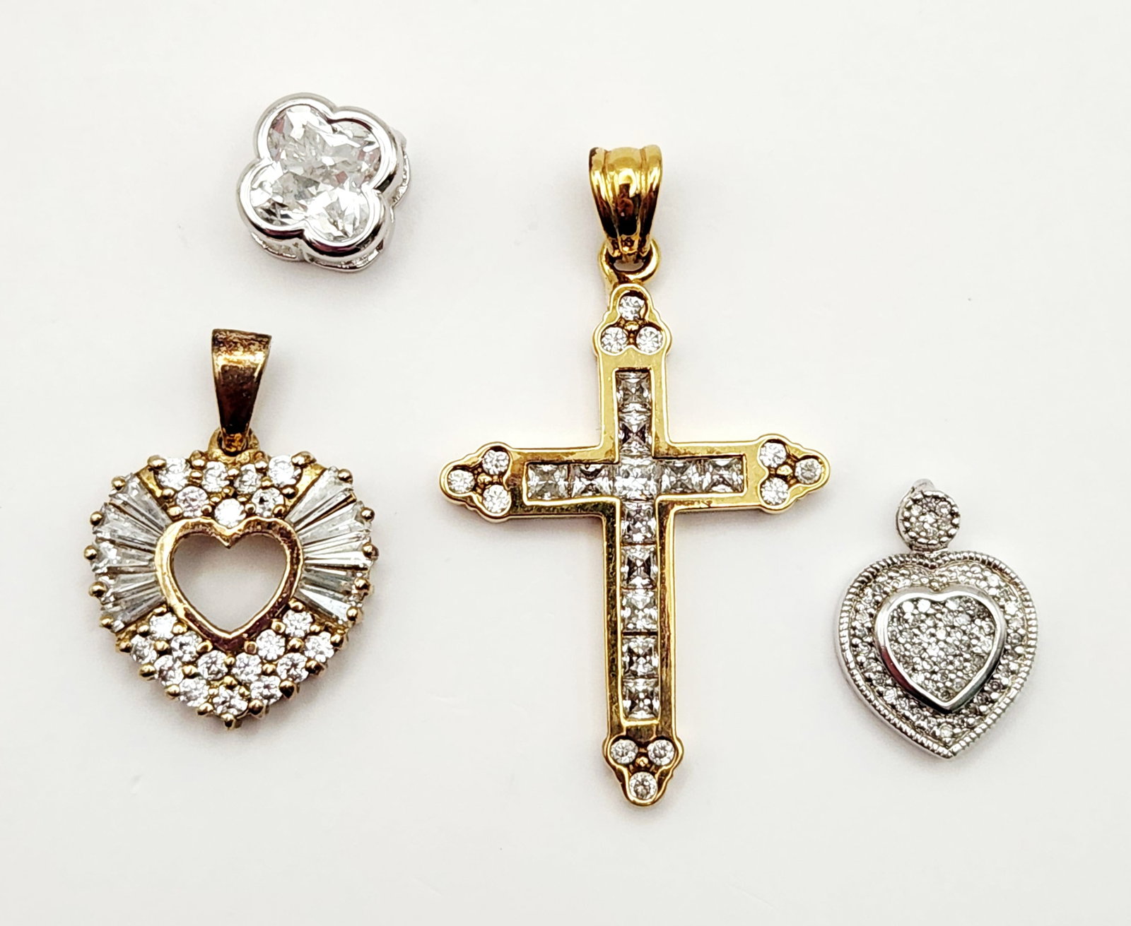 Sterling Vermeil Pendants 10 Grams (1 of 14)