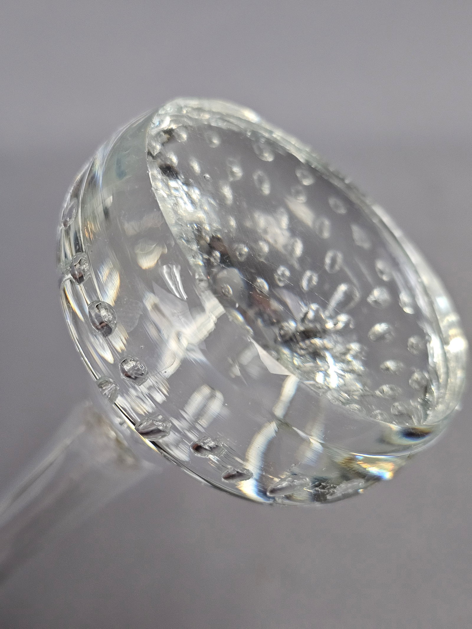 Jack-in-the-Pulpit Vase with Controlled Bubble Base - 8