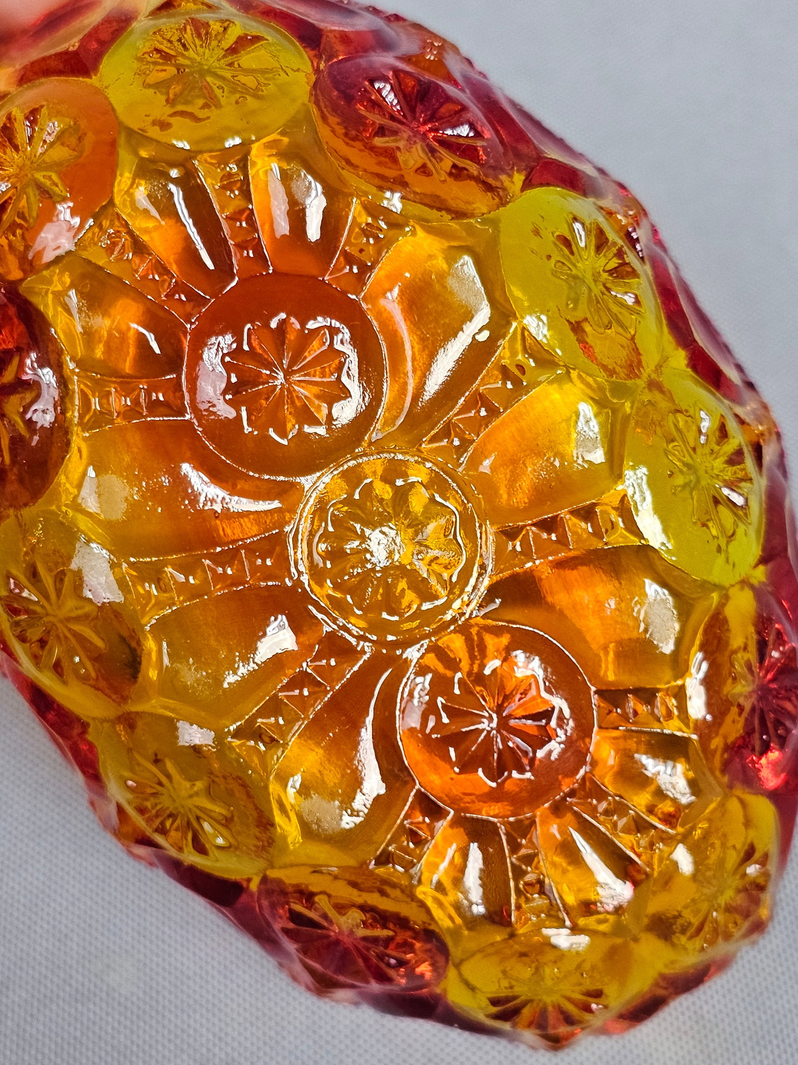 Small Amberina Moon & Star Pattern Oval Dish - 8
