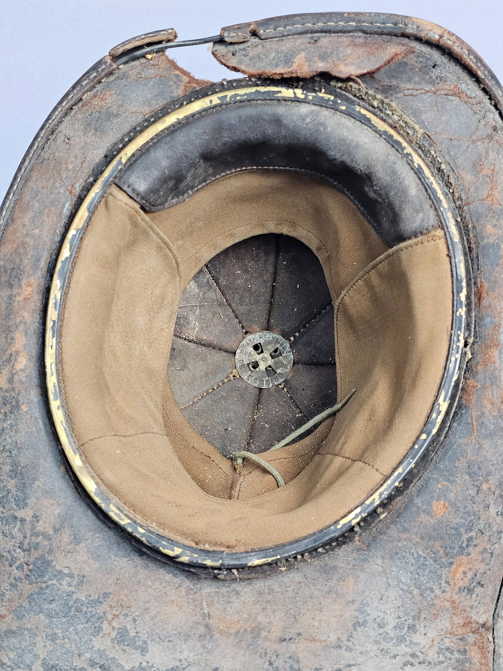 Antique Cairns Leather Fire Helmet with DFD Engine - 10