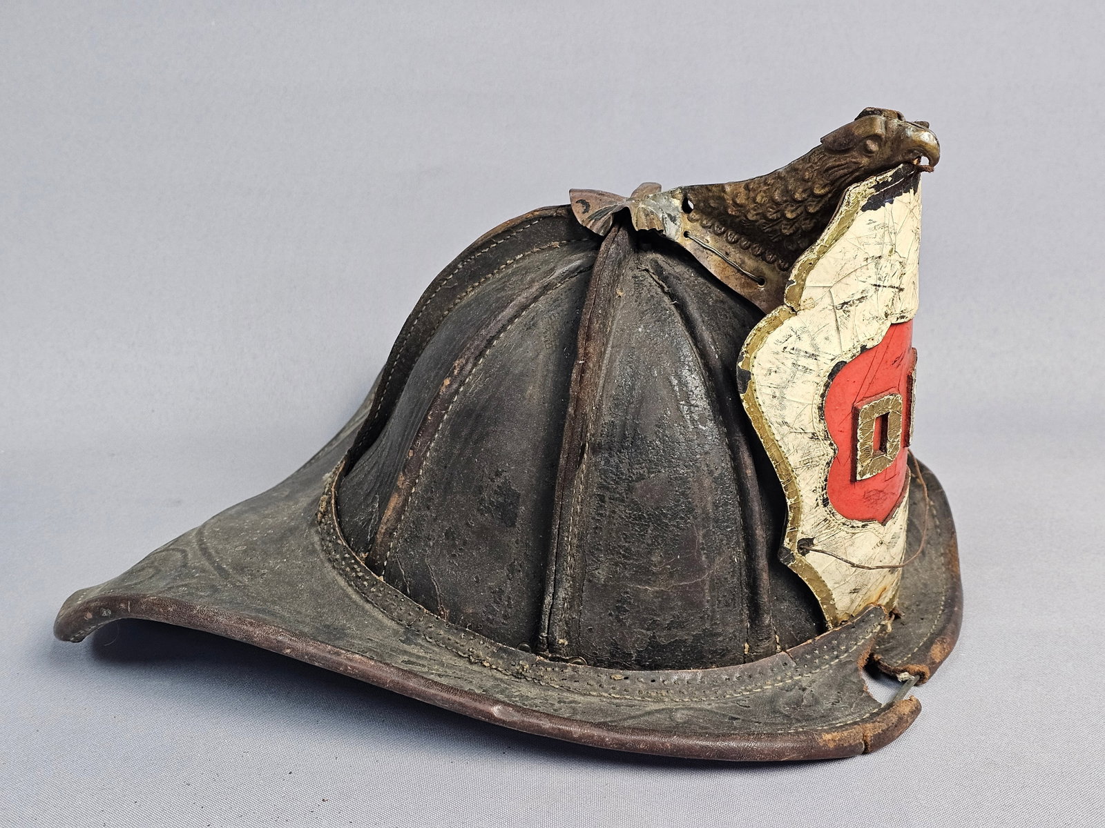 Antique Cairns Leather Fire Helmet with DFD Engine - 3